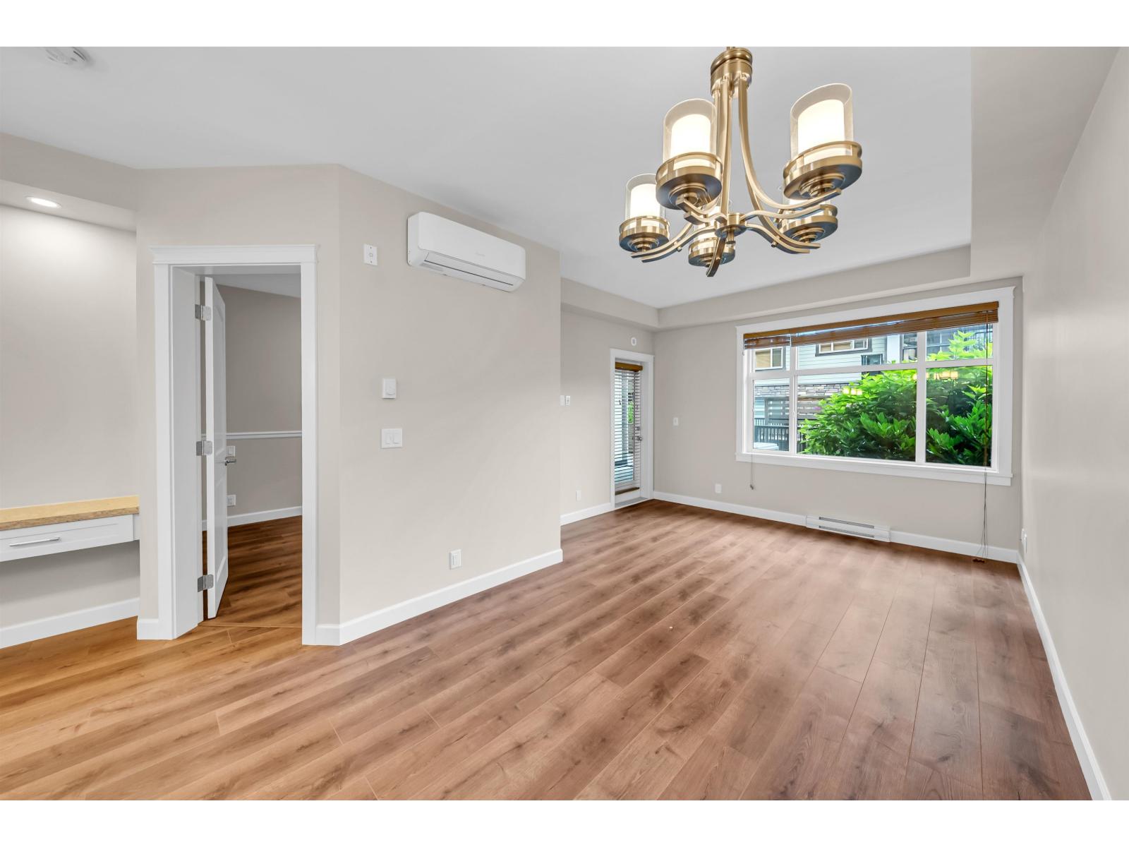 201 20328 86 Avenue Property Photo 11