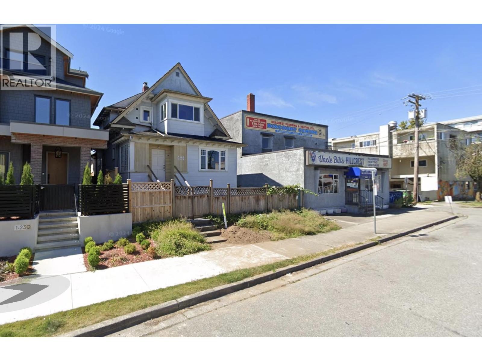 222 E 17TH AVENUE Property Photo 1