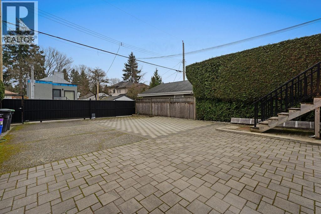 3264 W 38th Avenue Property Photo 3