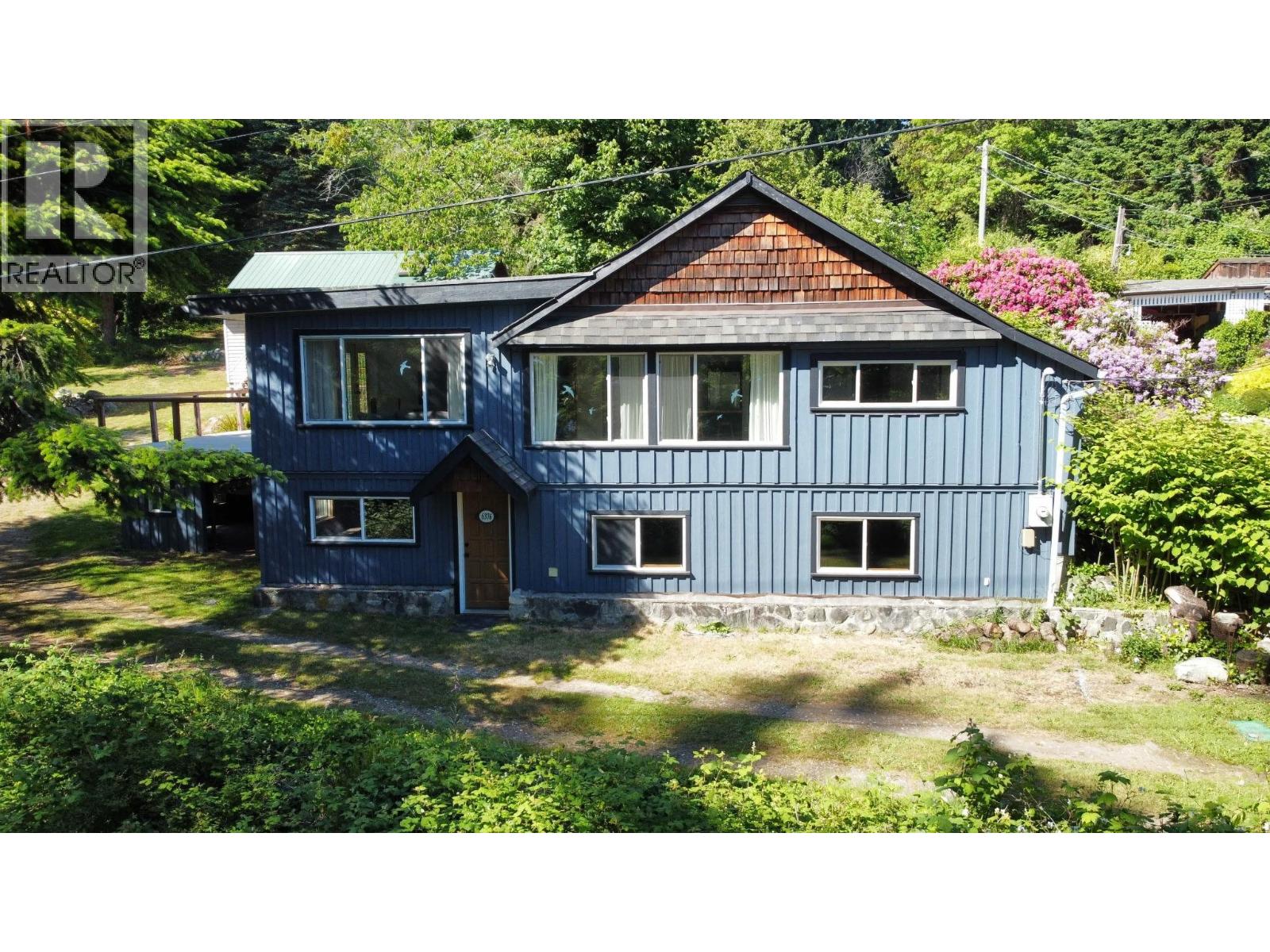 6376 Sunshine Coast Highway Property Photo 2