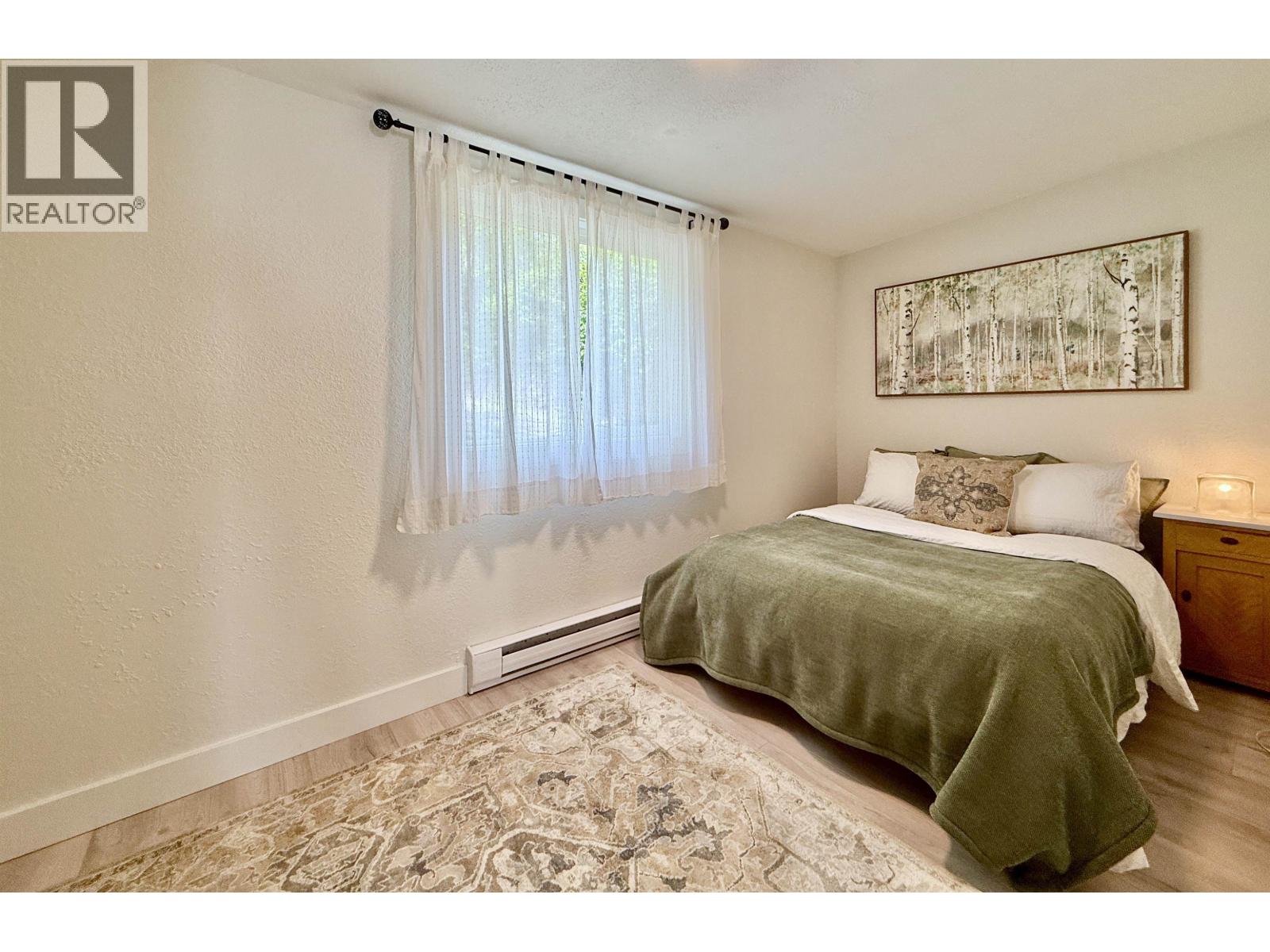 6376 Sunshine Coast Highway Property Photo 17