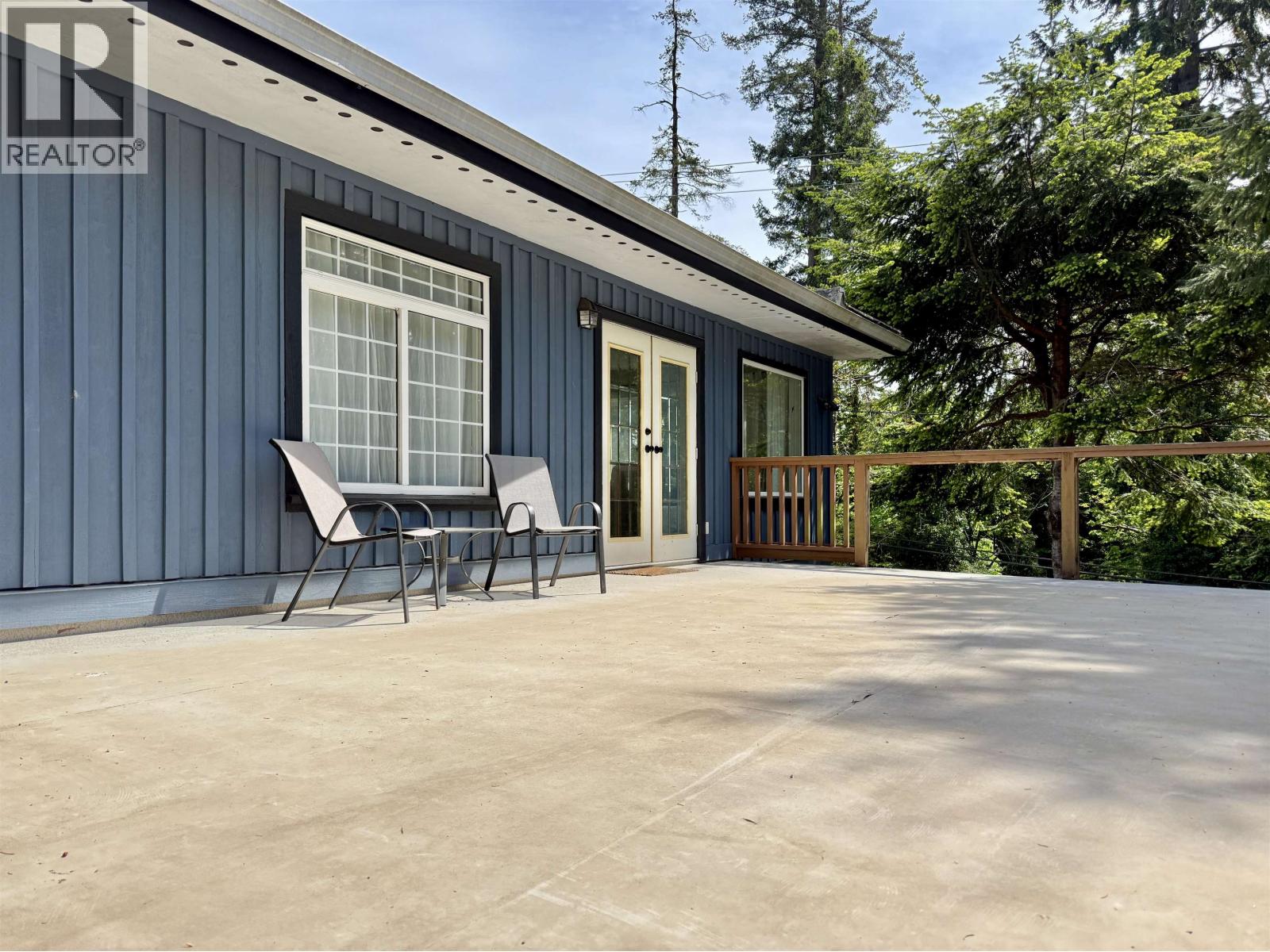 6376 Sunshine Coast Highway Property Photo 23