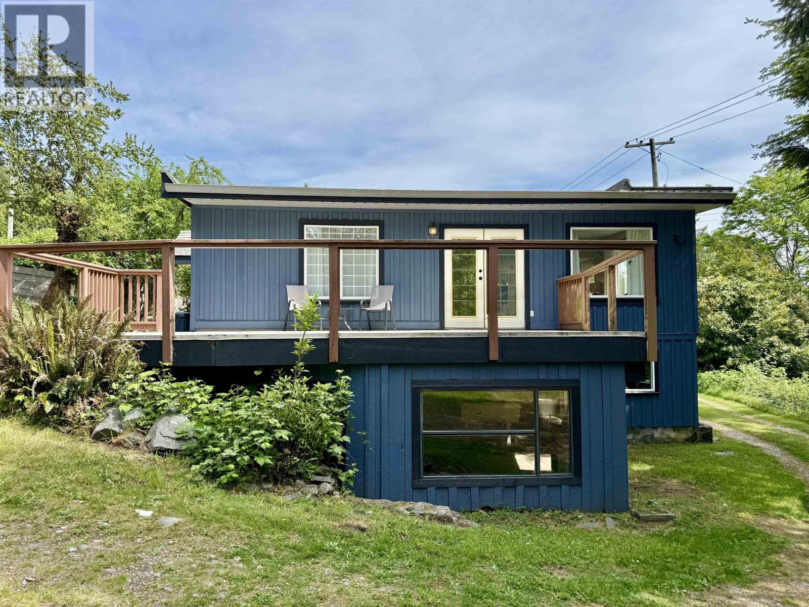 6376 Sunshine Coast Highway Property Photo 24