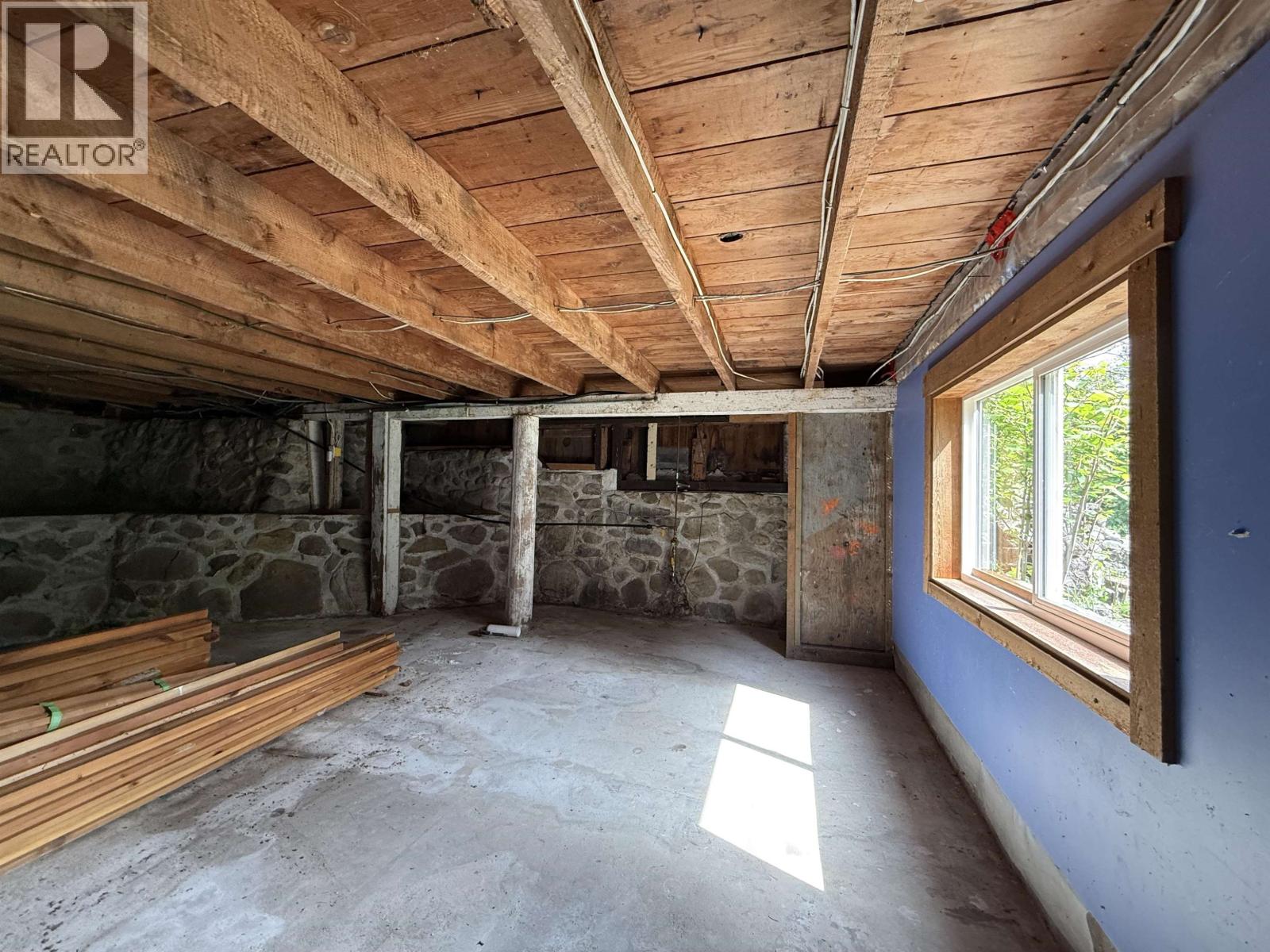 6376 Sunshine Coast Highway Property Photo 30