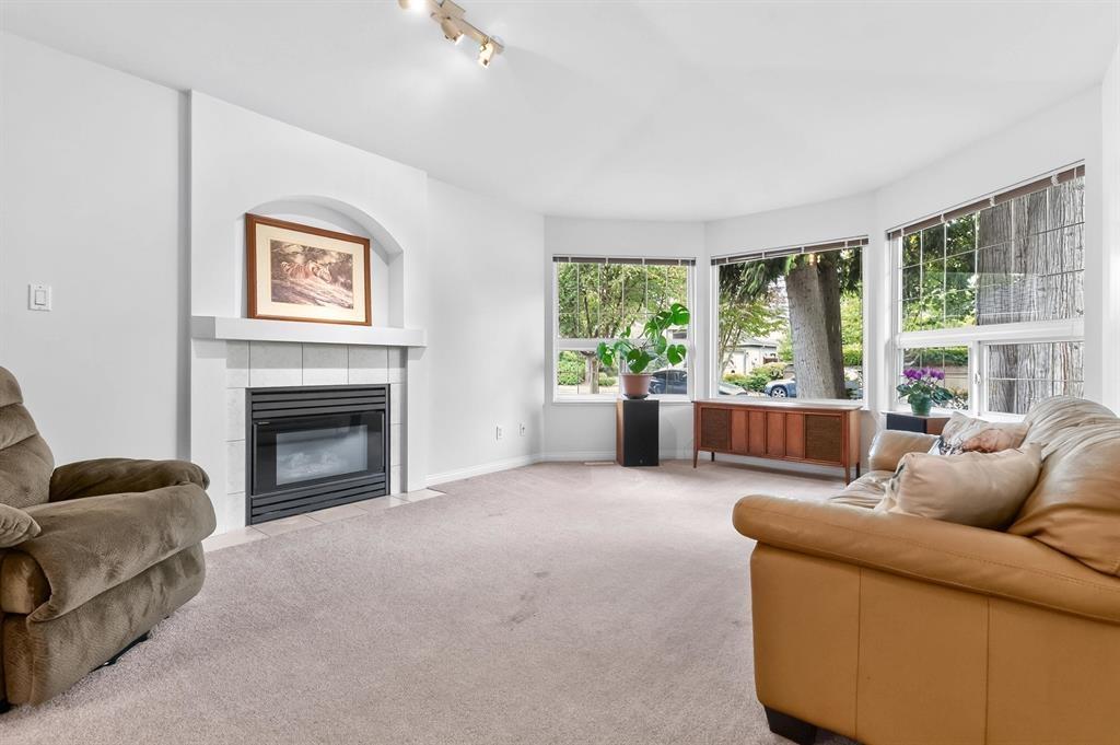 4484 210a Street Property Photo 4