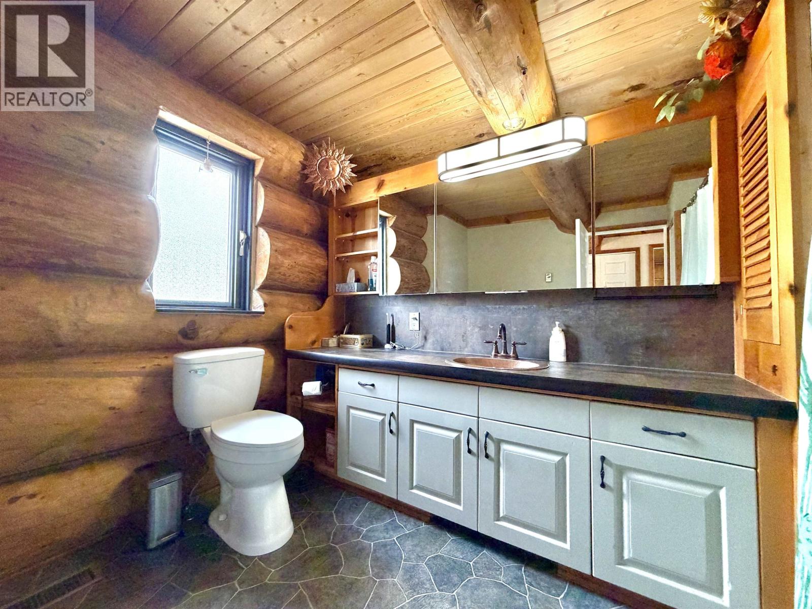 2175 White Road Property Photo 11