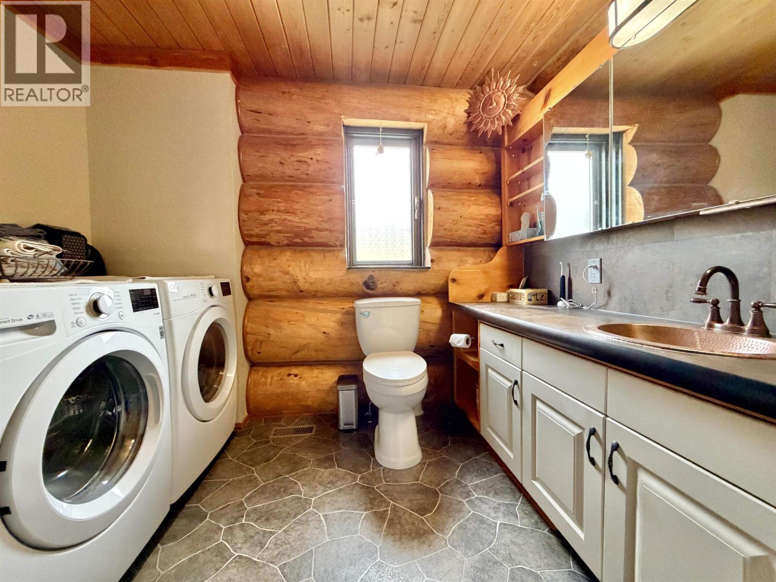 2175 White Road Property Photo 12