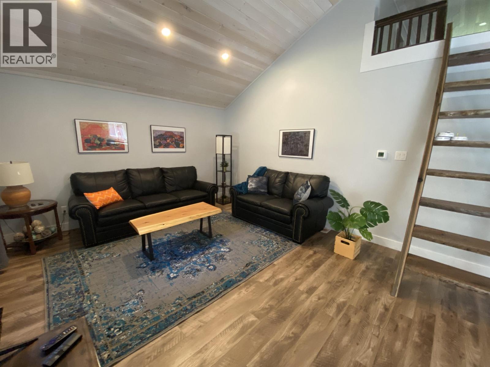 2448 First Avenue Property Photo 6