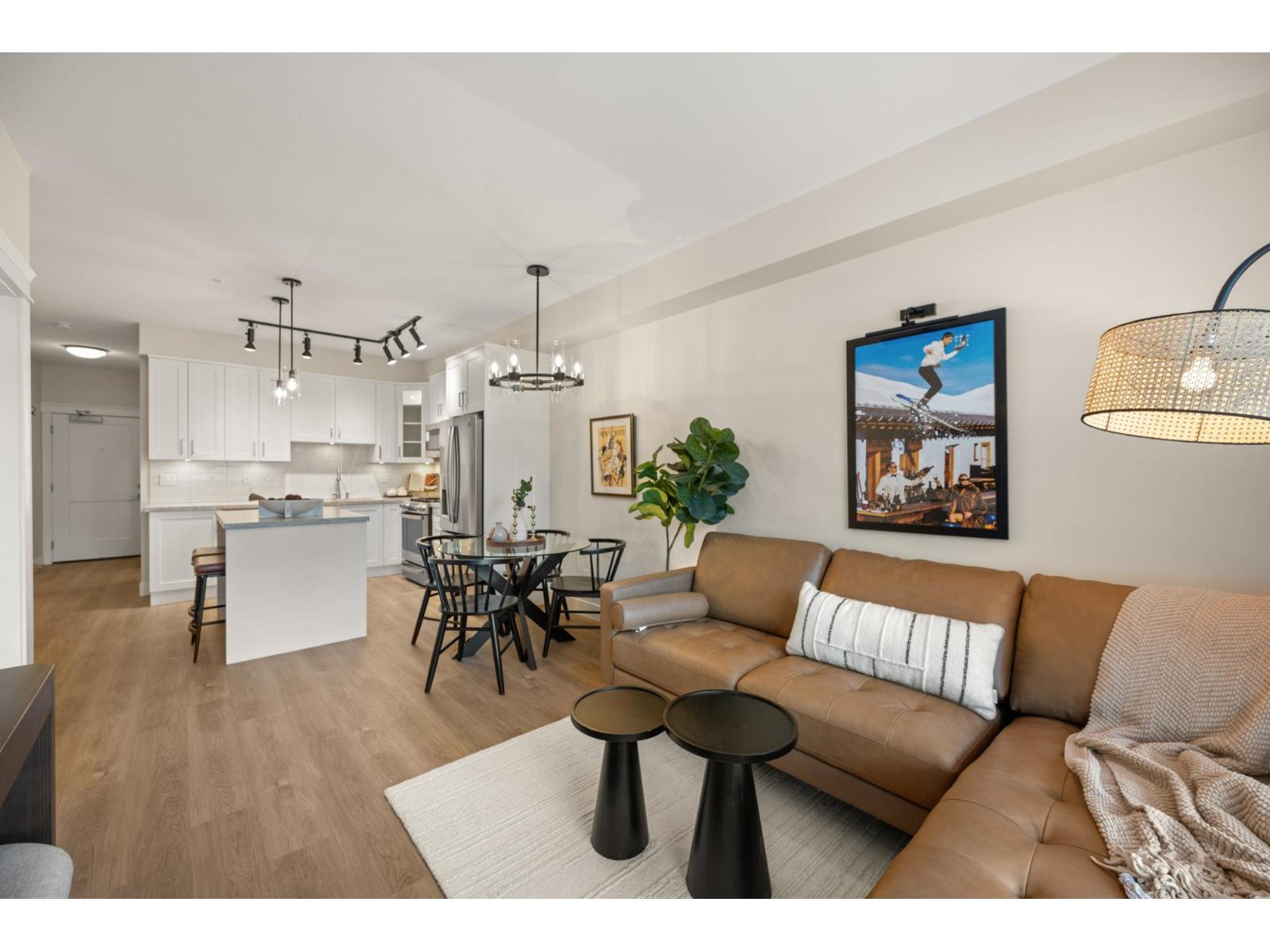 407 20926 83 AVENUE Property Photo 1