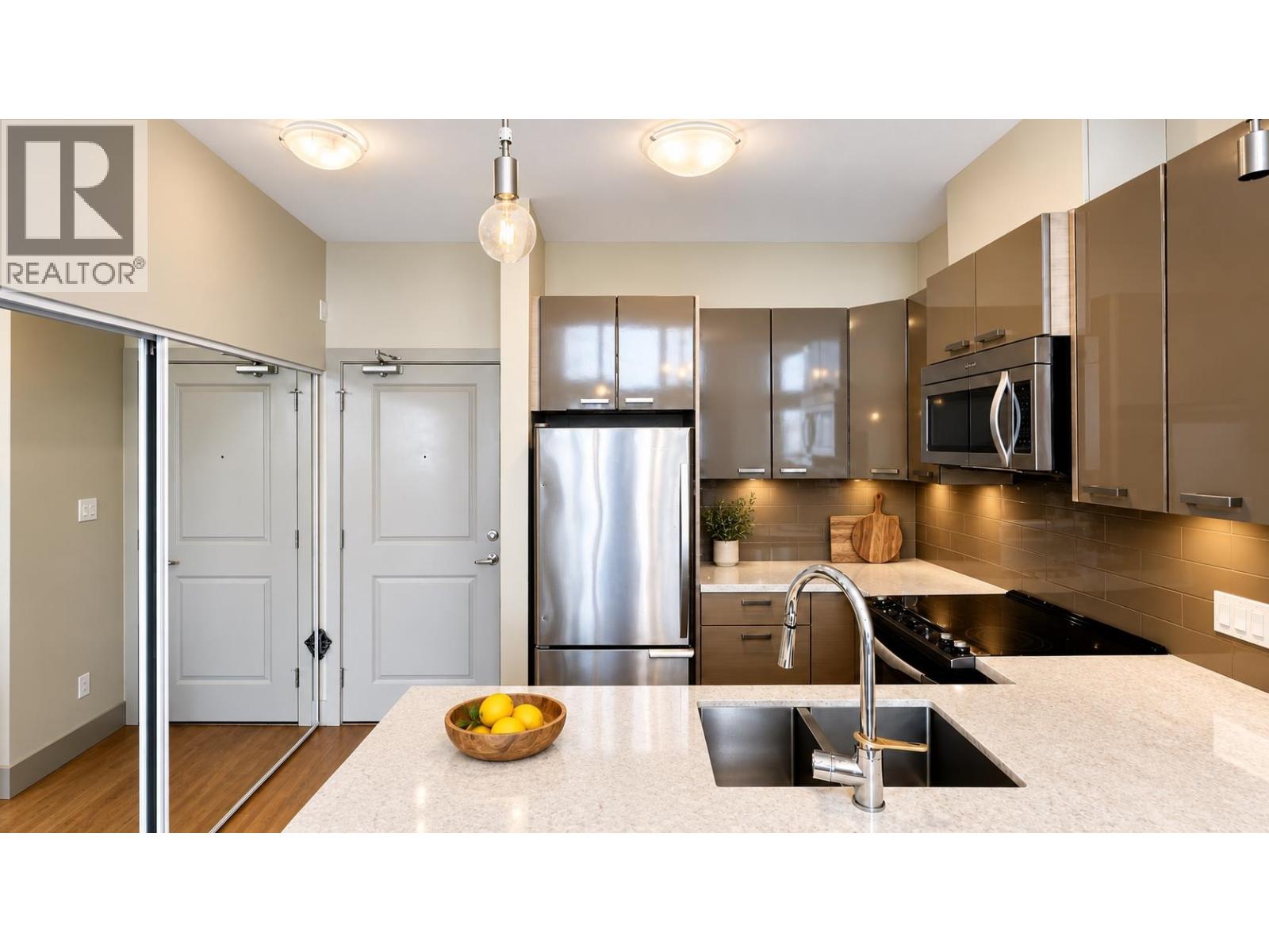 406 6875 Dunblane Avenue Property Photo 7