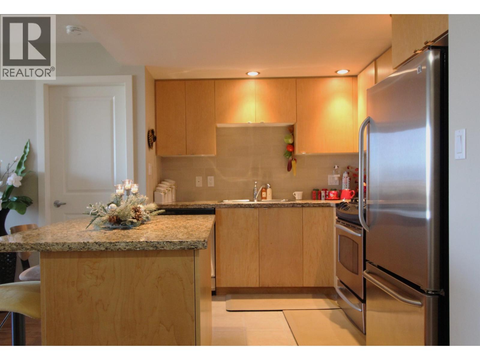 1106 9133 Hemlock Drive Property Photo 8