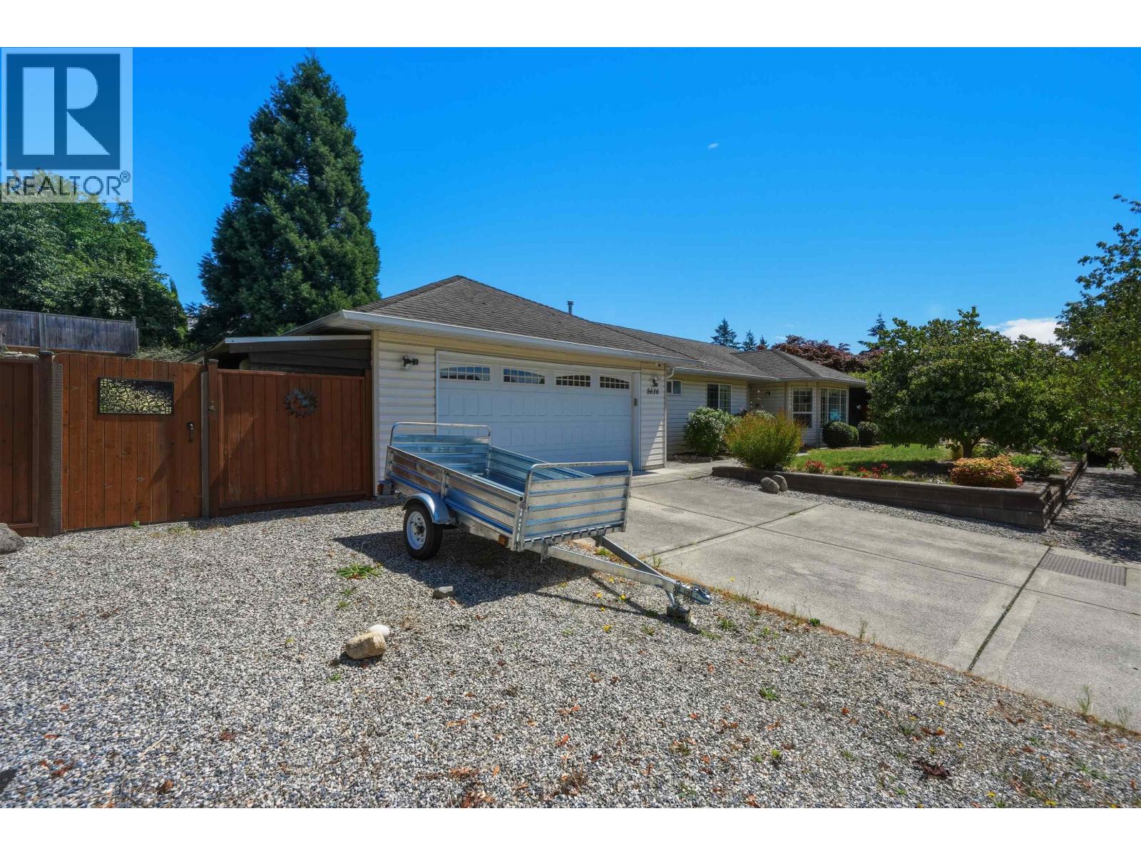5616 Emerson Road Property Photo 4