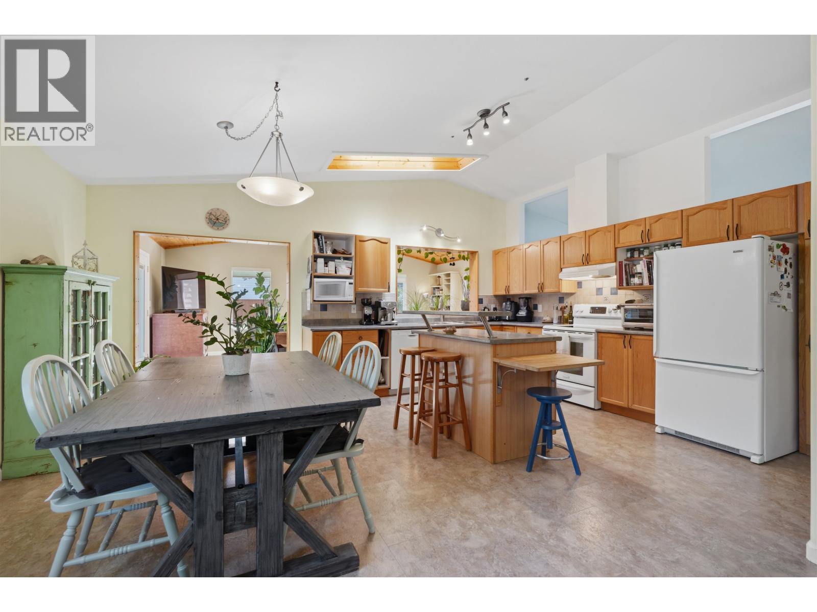 5616 Emerson Road Property Photo 16