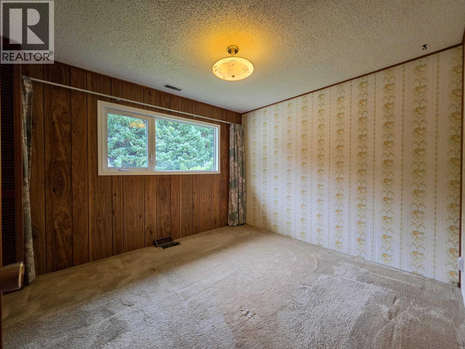 63 Okanagan Street Property Photo 9