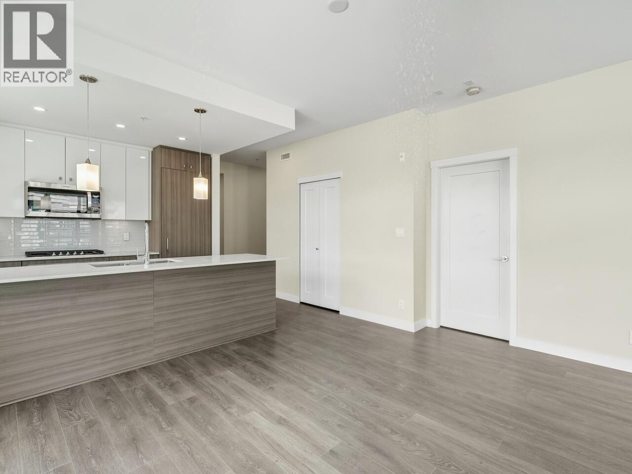 401 23233 Gilley Road Property Photo 6