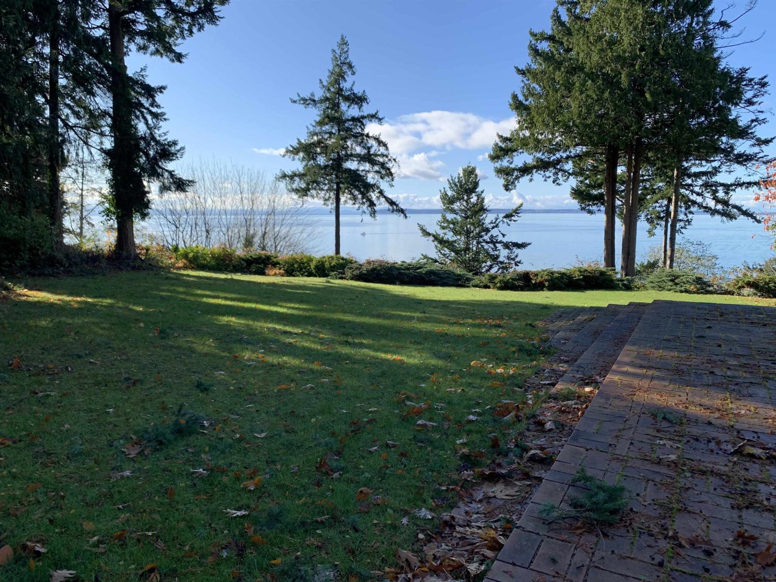 12581 16 Avenue Property Photo 2
