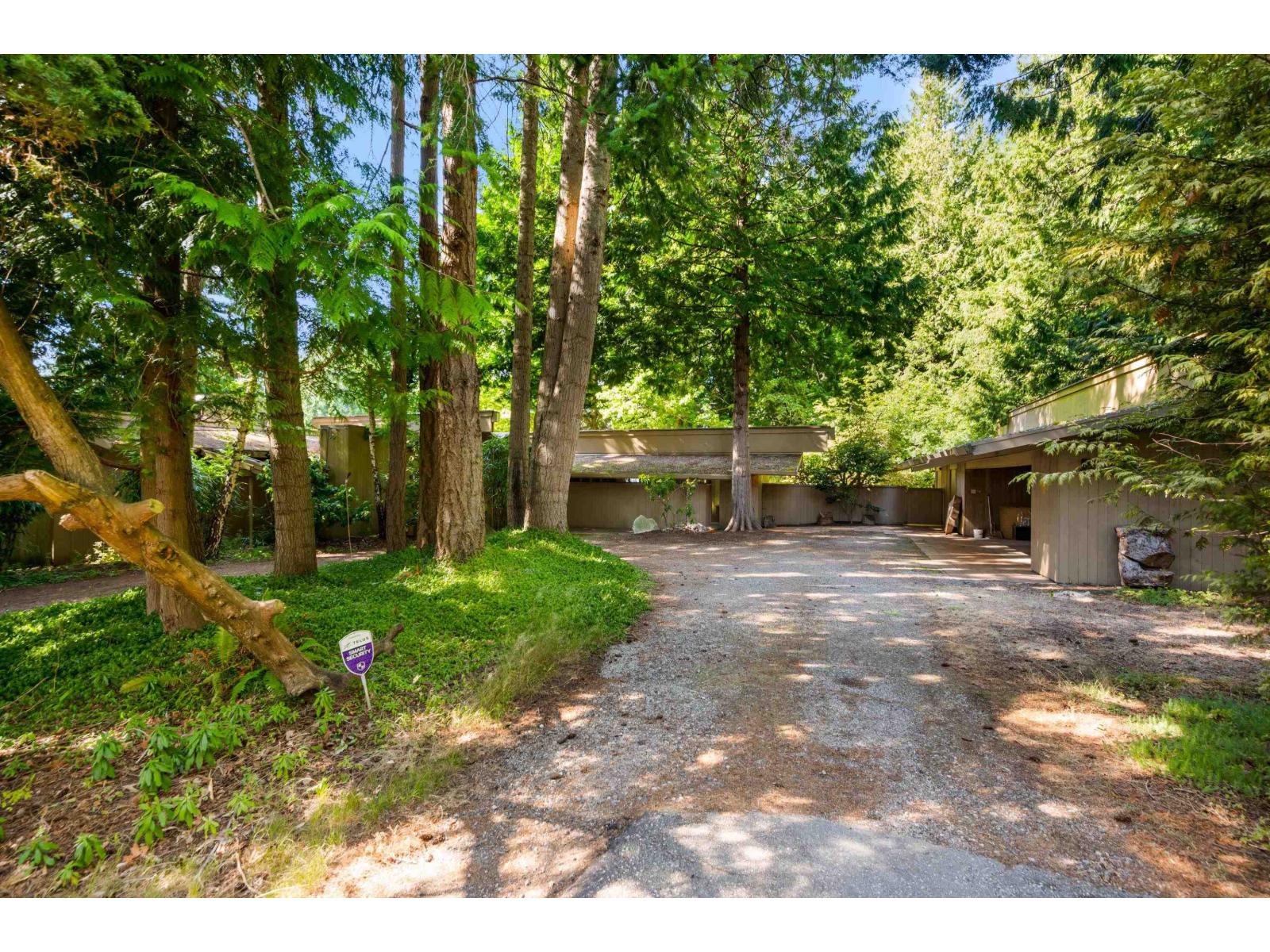 12581 16 Avenue Property Photo 6