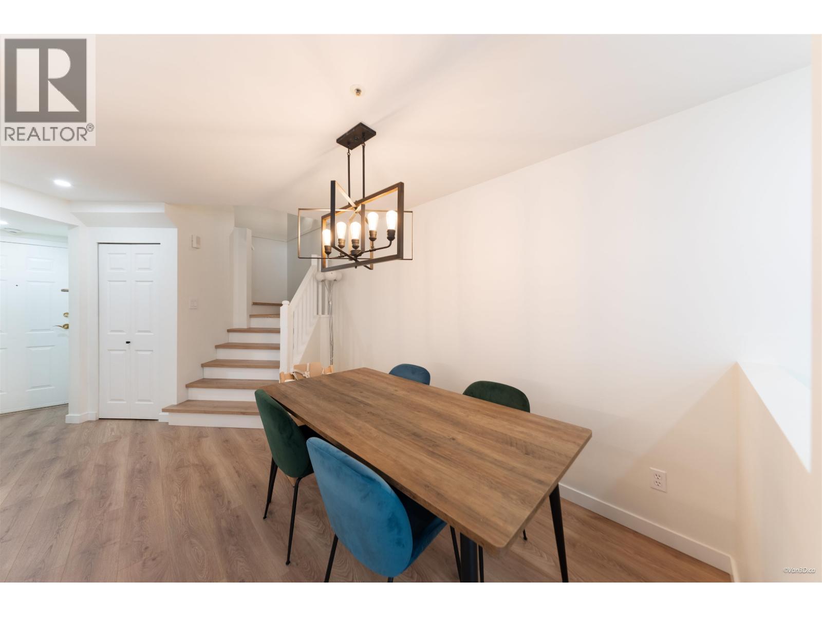 113 2960 Princess Crescent Property Photo 4