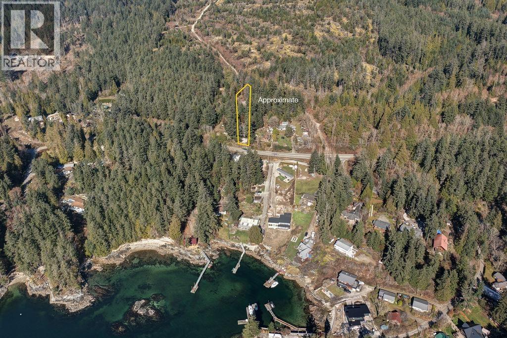 9168 Sunshine Coast Highway Property Photo 2