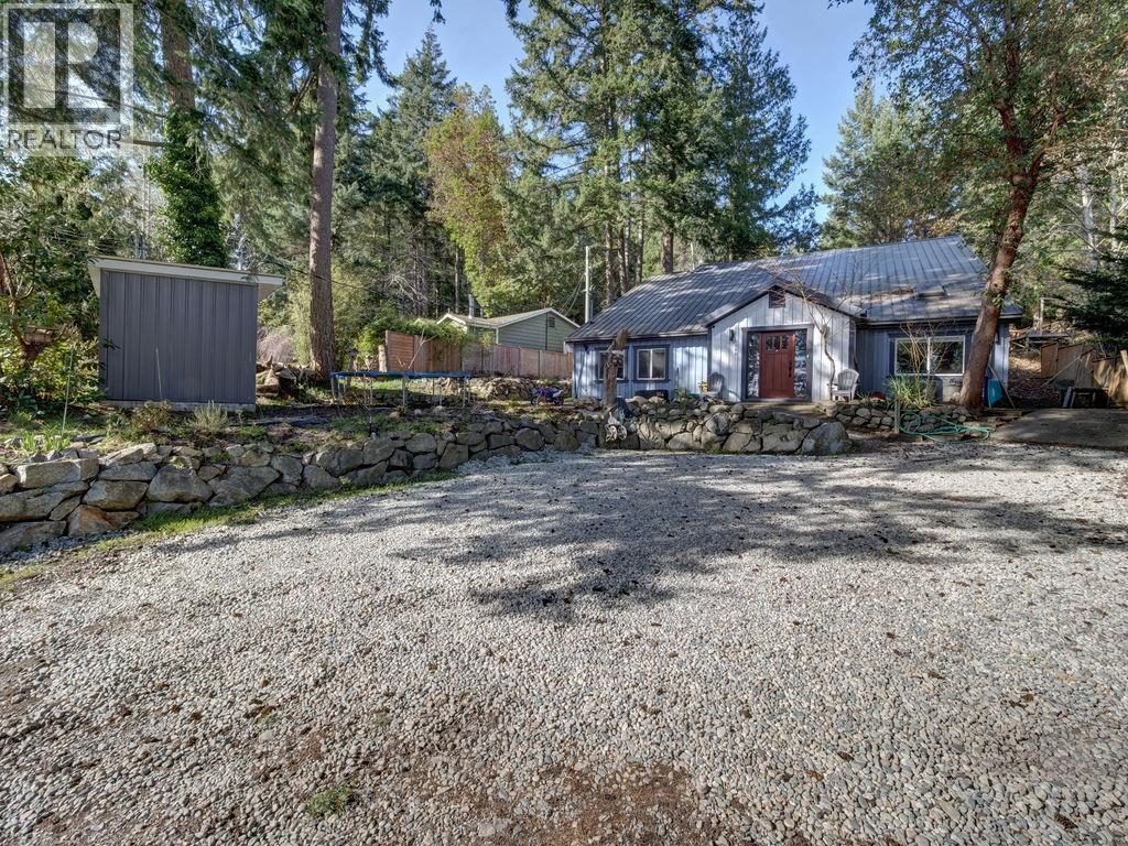 9168 Sunshine Coast Highway Property Photo 4