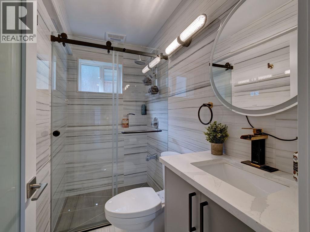 9168 Sunshine Coast Highway Property Photo 18