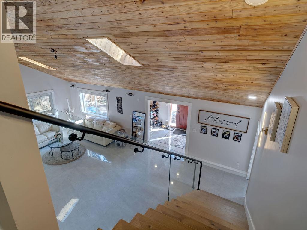 9168 Sunshine Coast Highway Property Photo 24