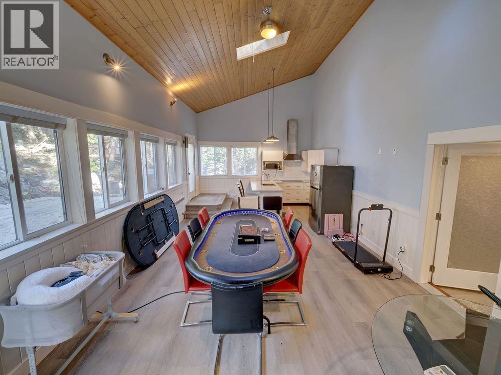 9168 Sunshine Coast Highway Property Photo 27
