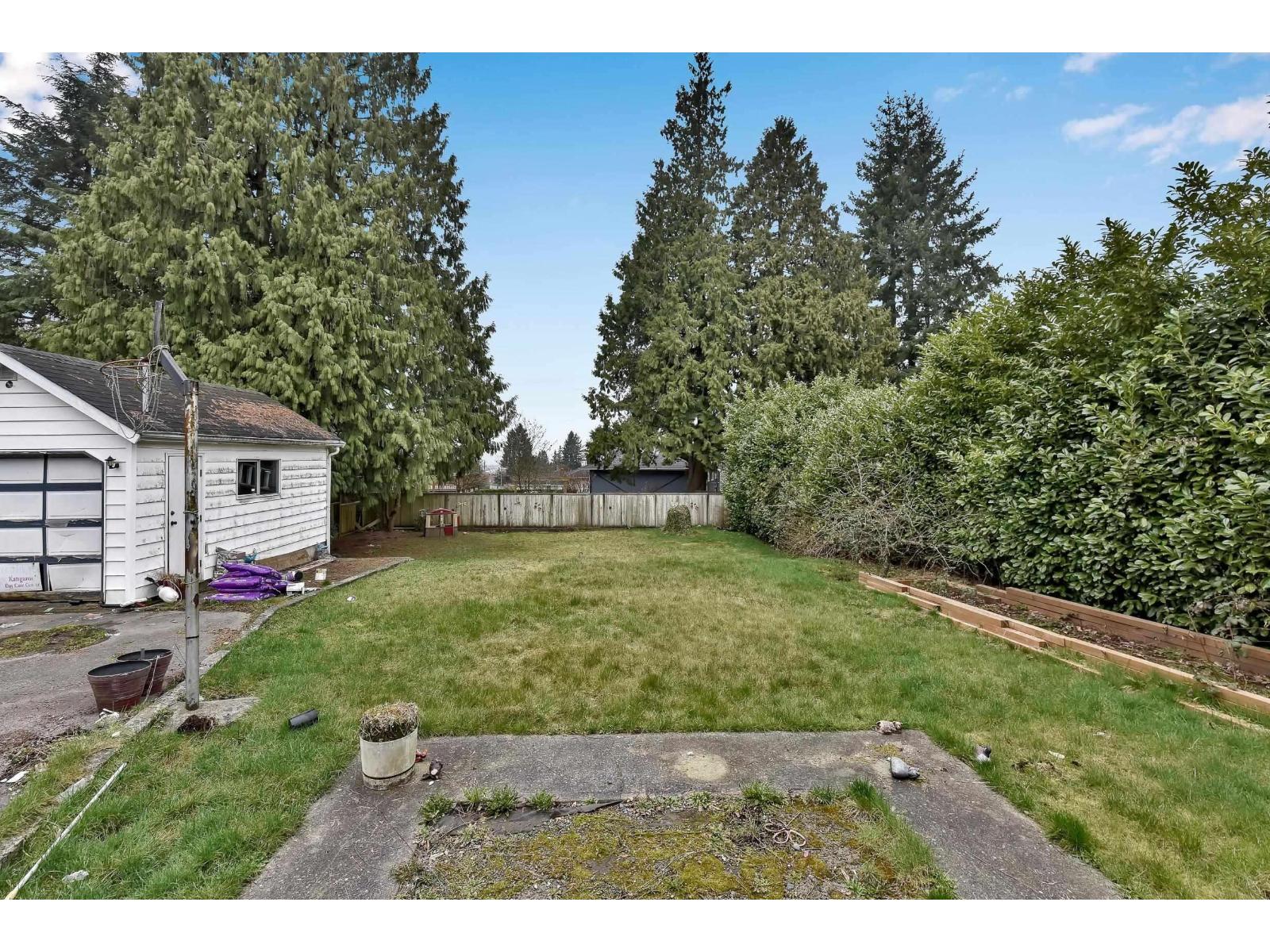 9565 116 Street Property Photo 2