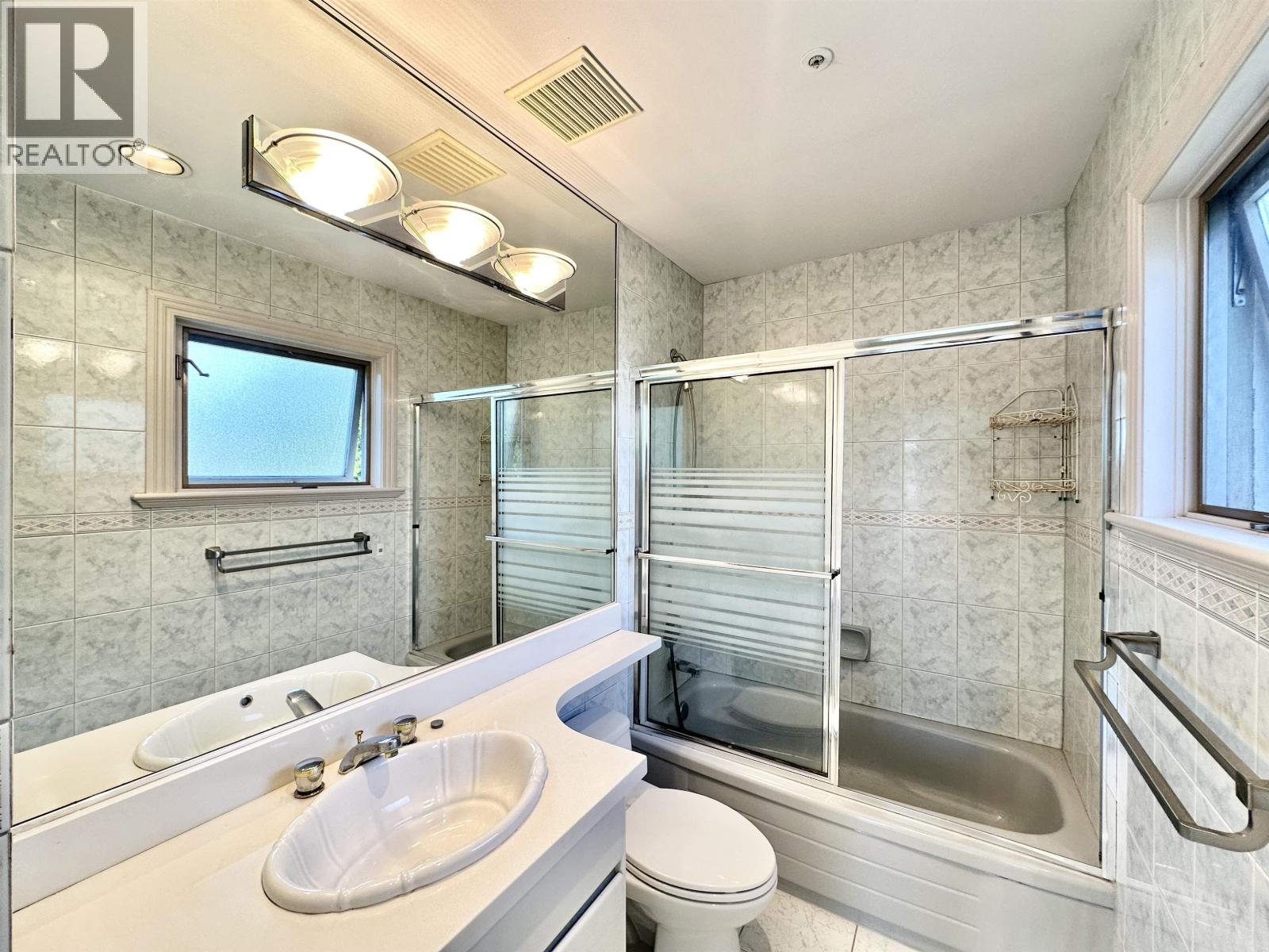 883 W 52 Avenue Property Photo 13