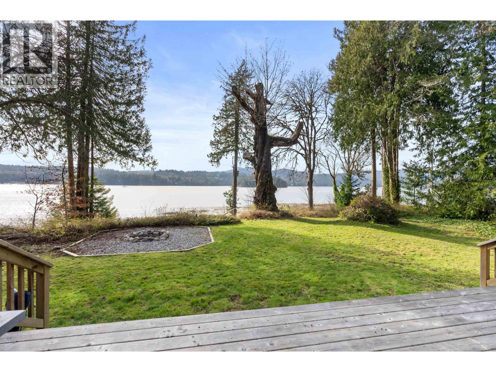 6129 Sechelt Inlet Road Property Photo 34