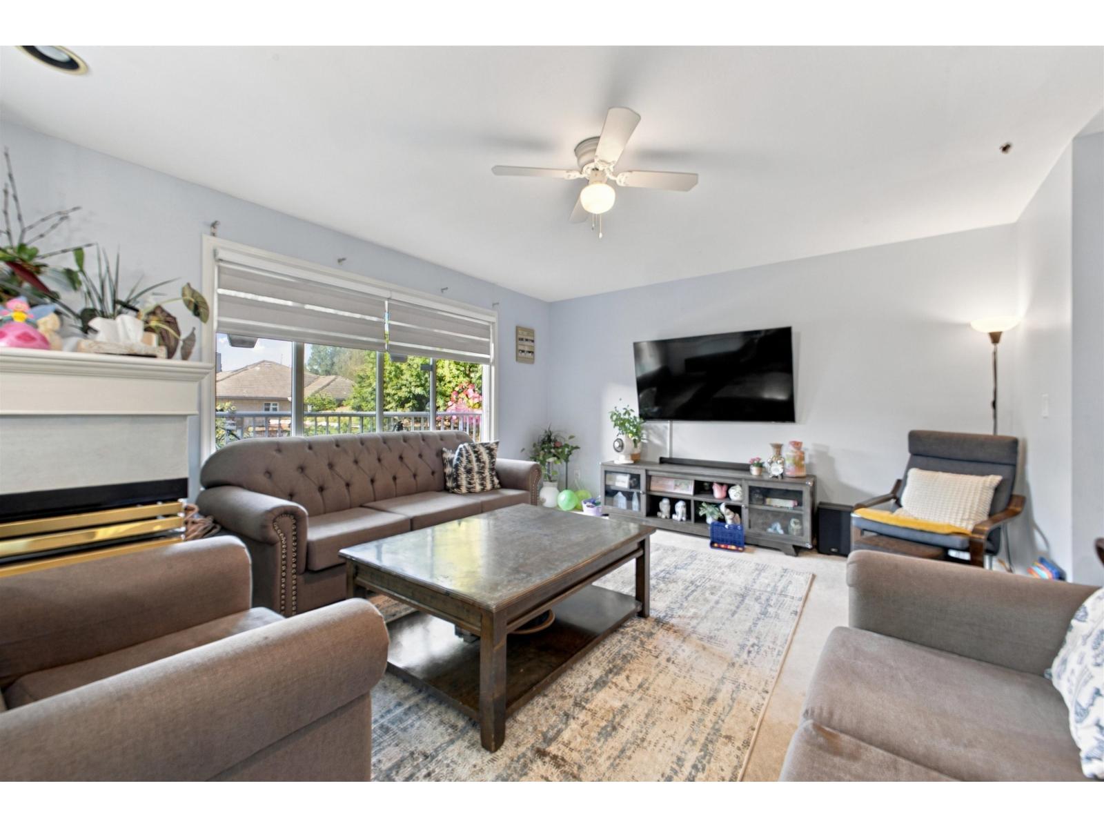 18 8289 121a Street Property Photo 12