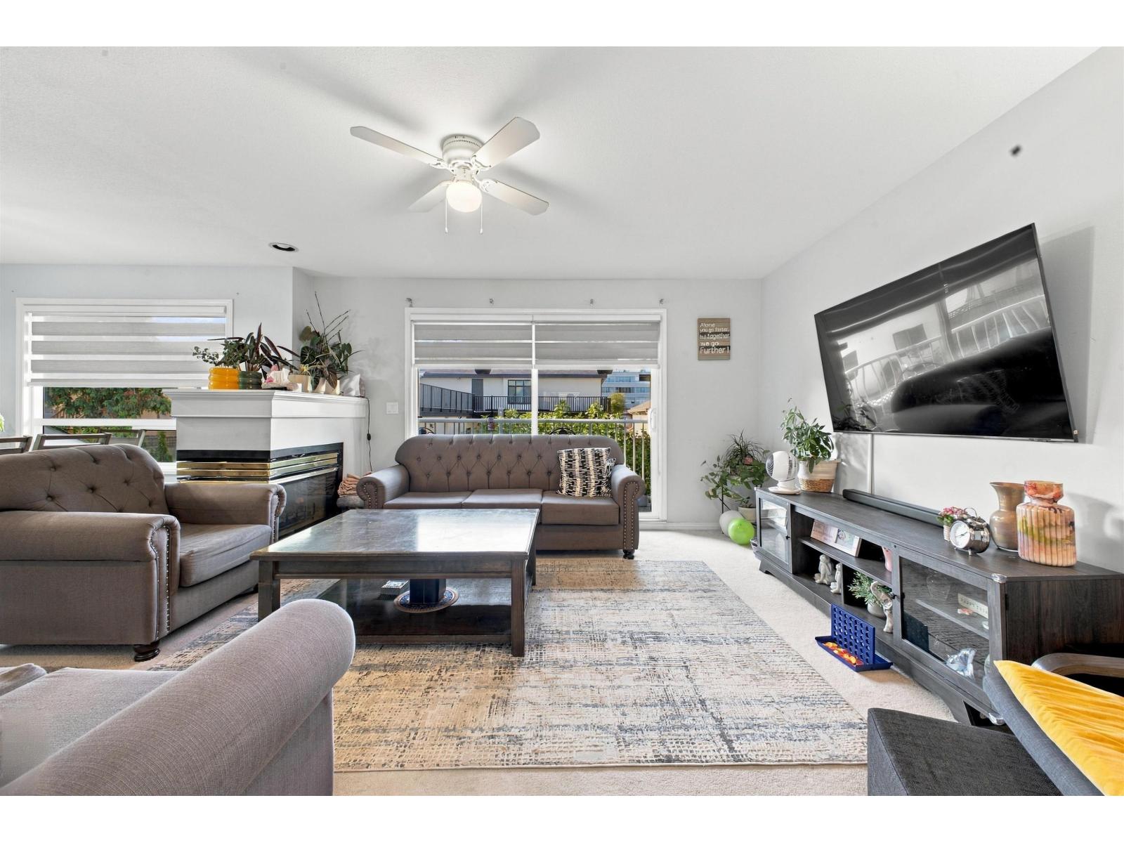 18 8289 121a Street Property Photo 15