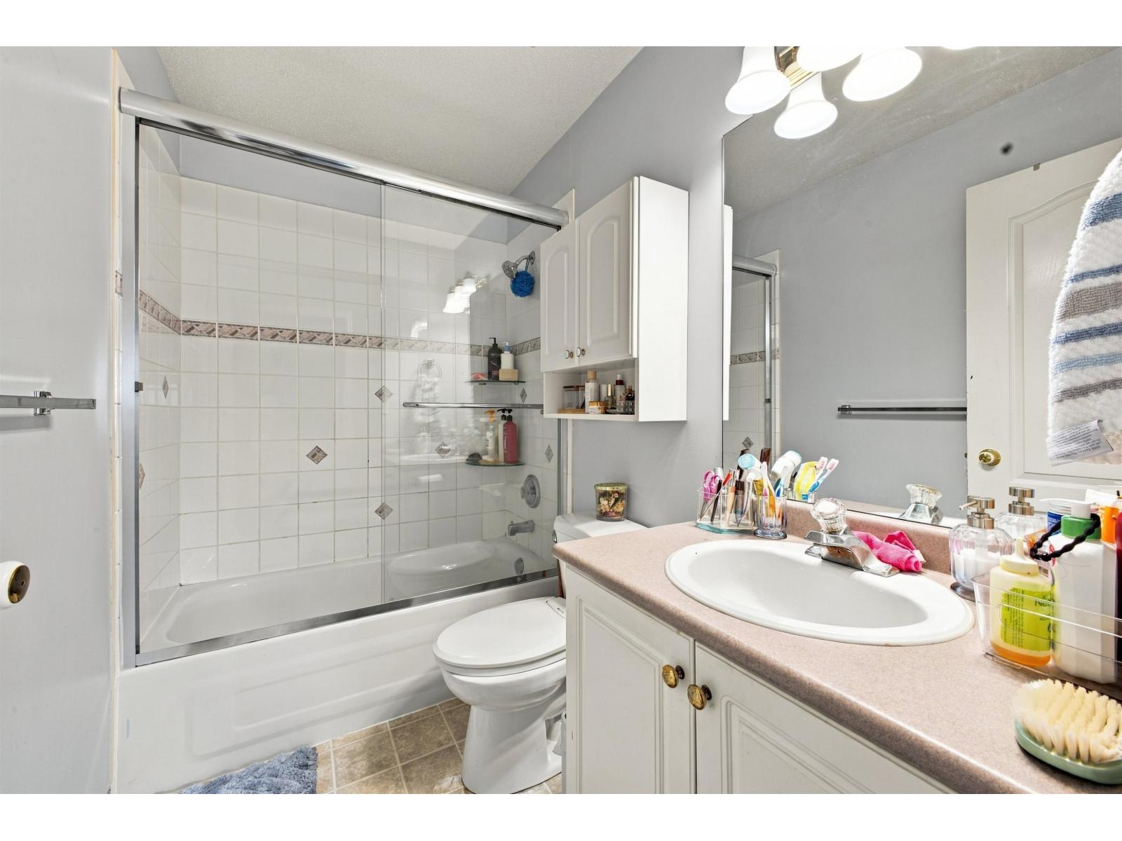 18 8289 121a Street Property Photo 20
