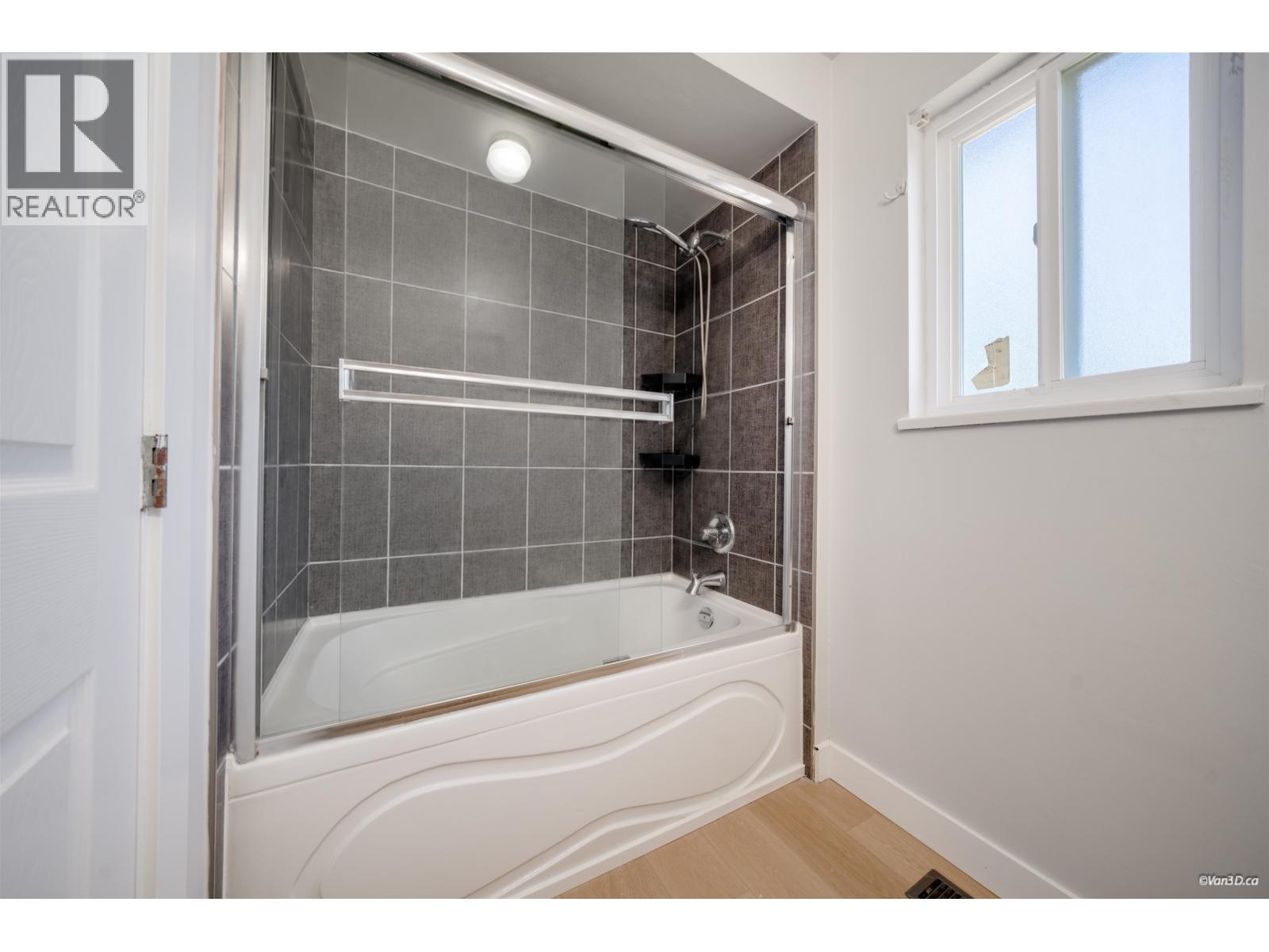 7148 6th Street Property Photo 10