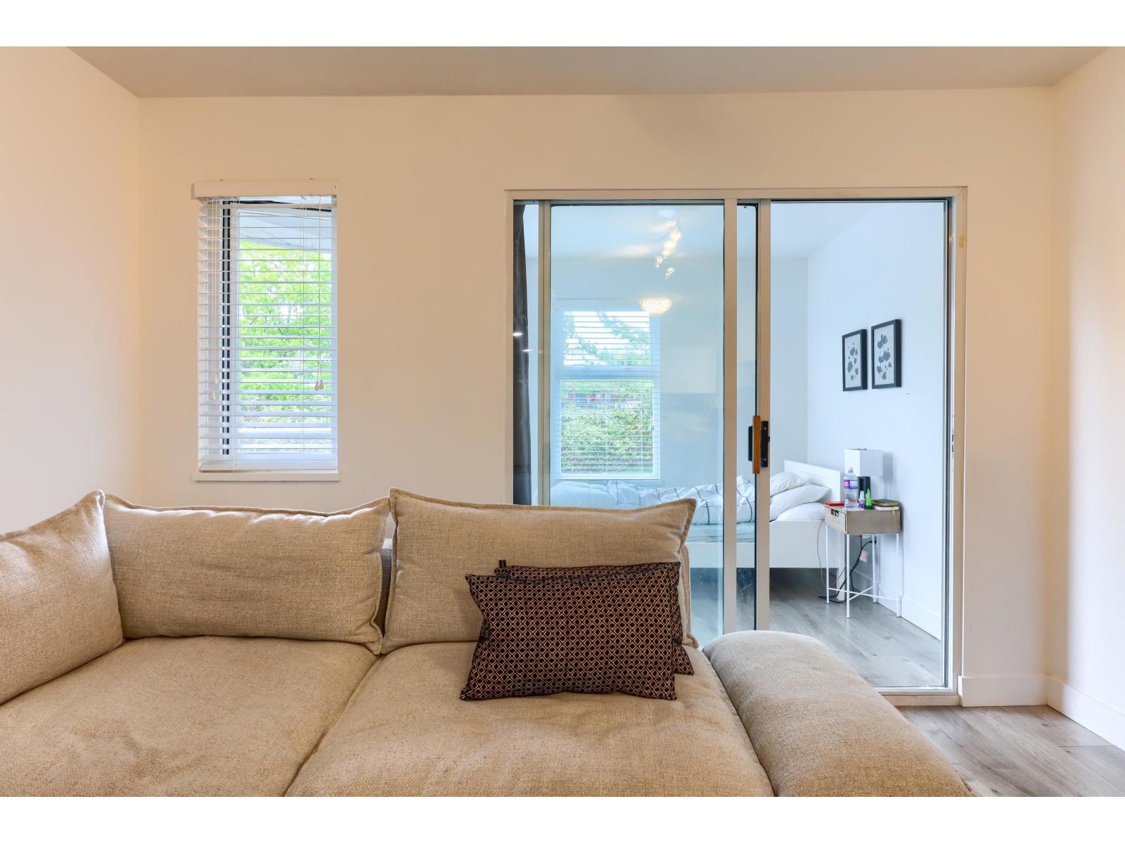 205 15213 Pacific Avenue Property Photo 12