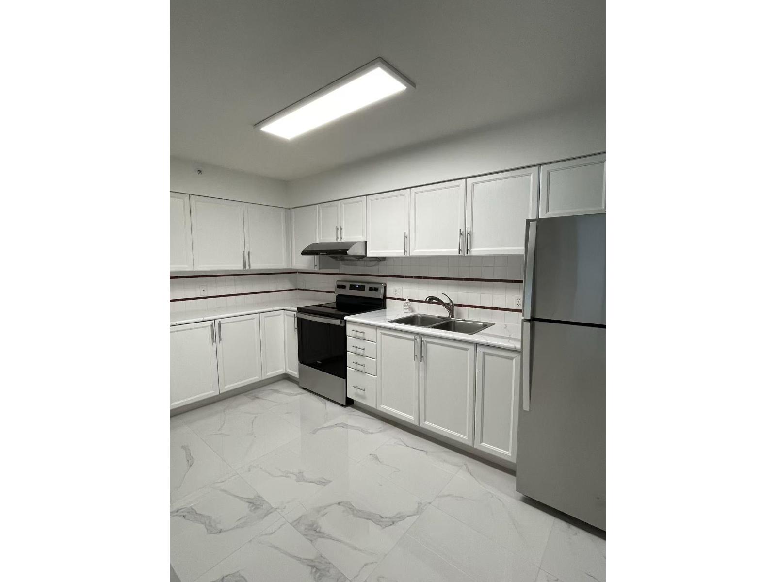 205 15213 Pacific Avenue Property Photo 26