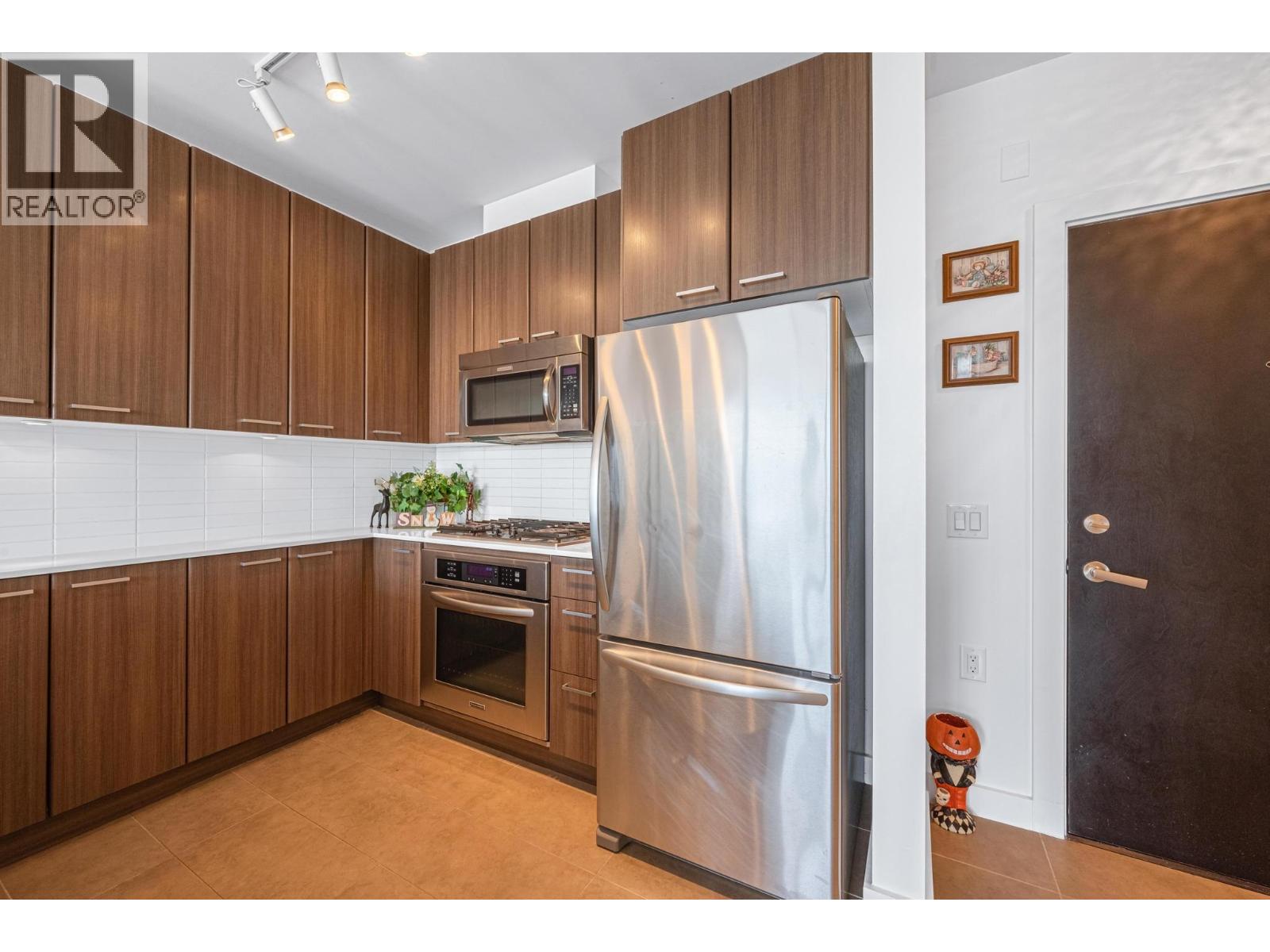 2206 2955 Atlantic Avenue Property Photo 5