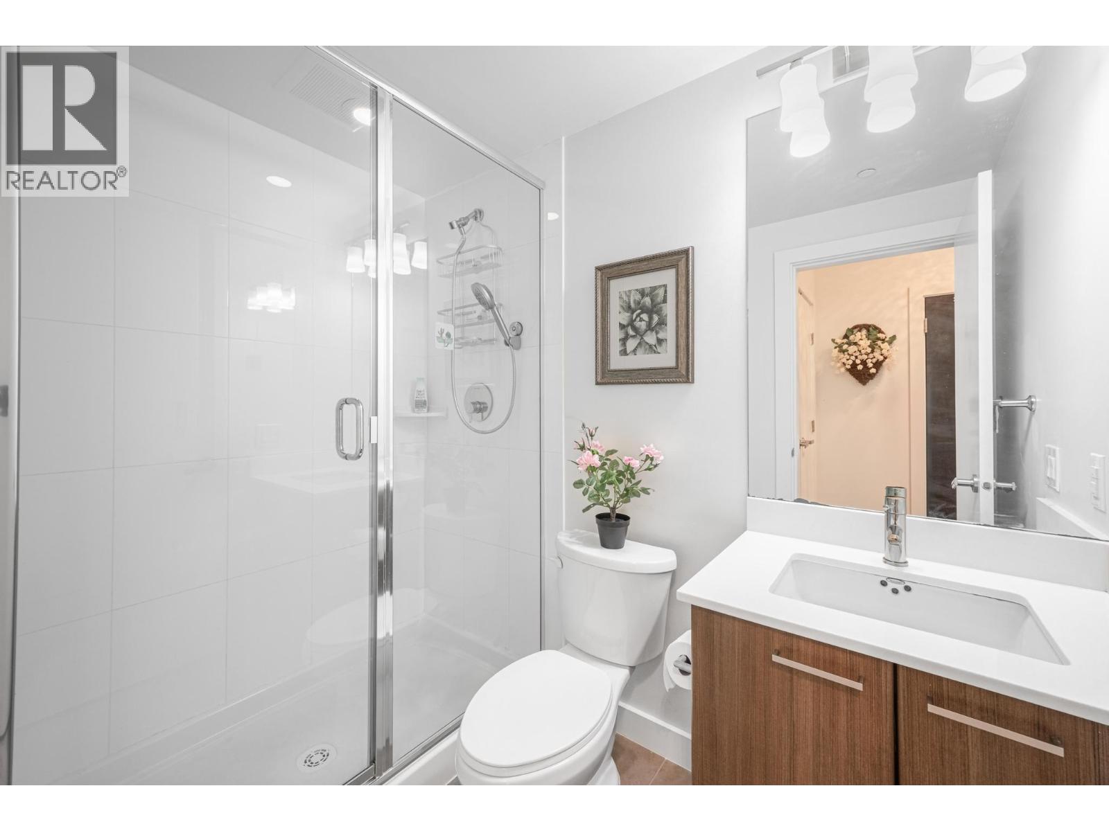 2206 2955 Atlantic Avenue Property Photo 10