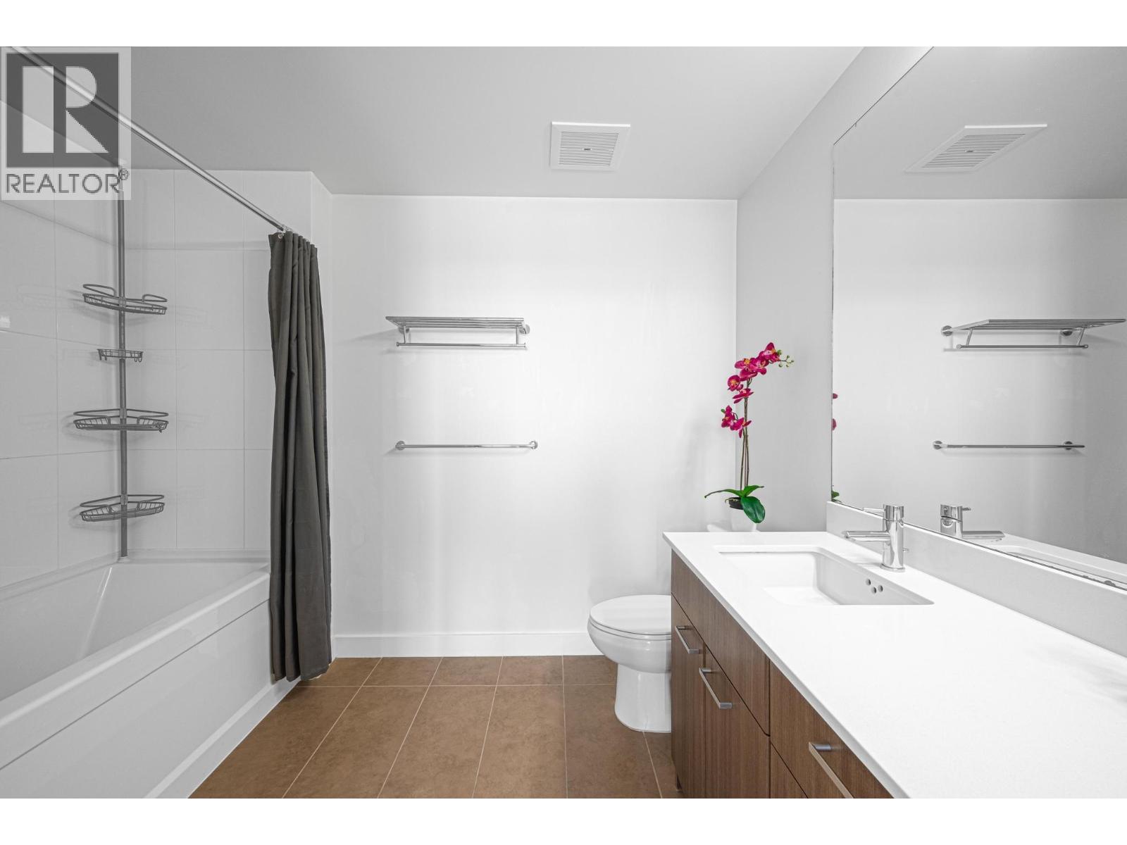 2206 2955 Atlantic Avenue Property Photo 14