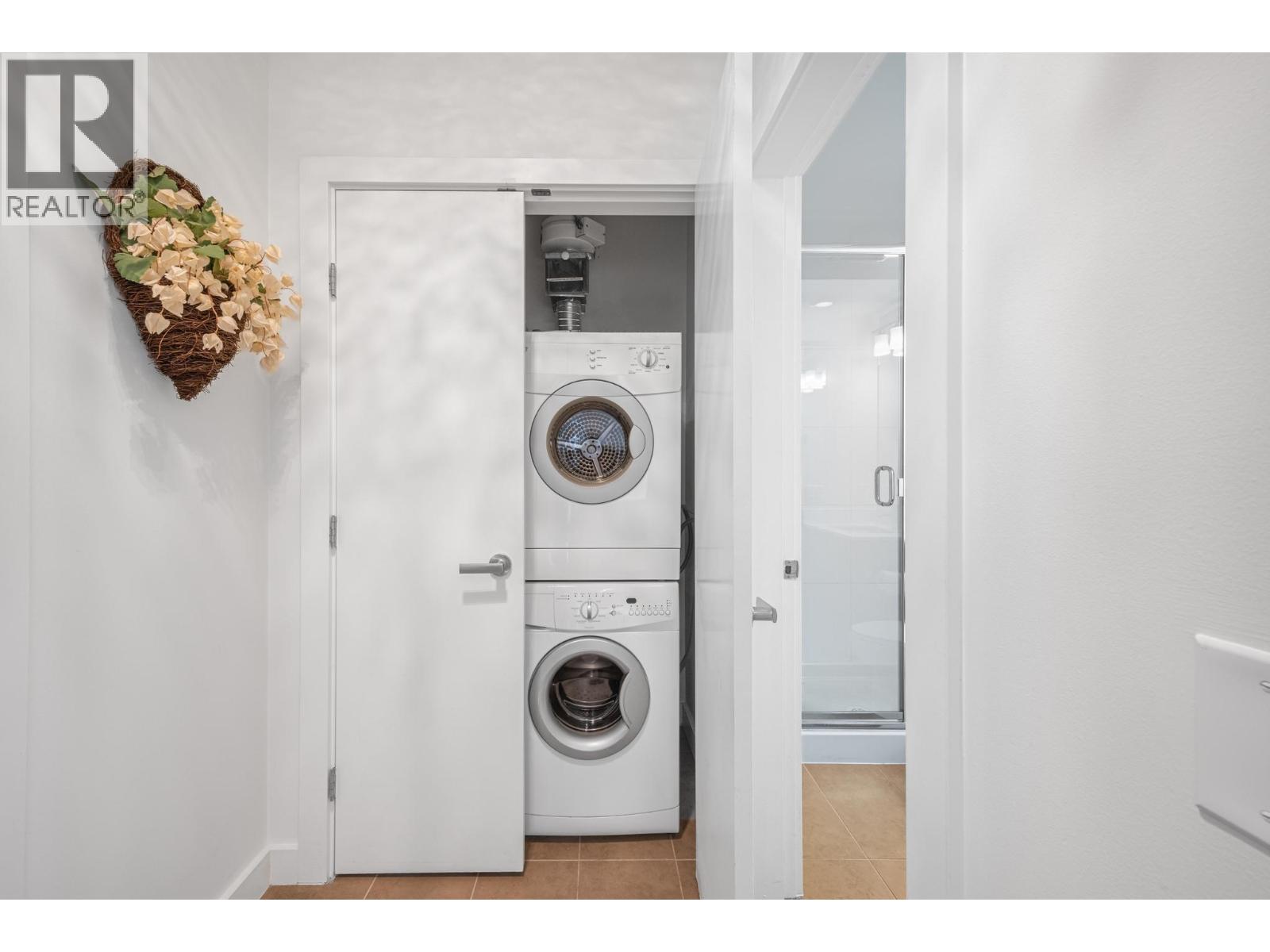 2206 2955 Atlantic Avenue Property Photo 15