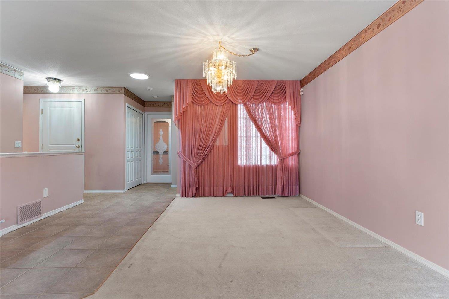 21 3902 Latimer Street Property Photo 5