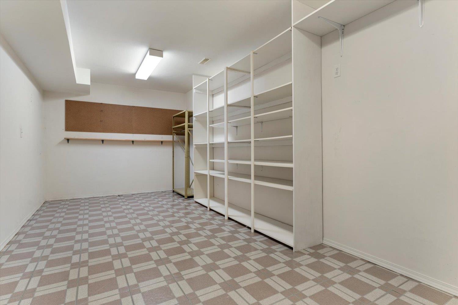 21 3902 Latimer Street Property Photo 28