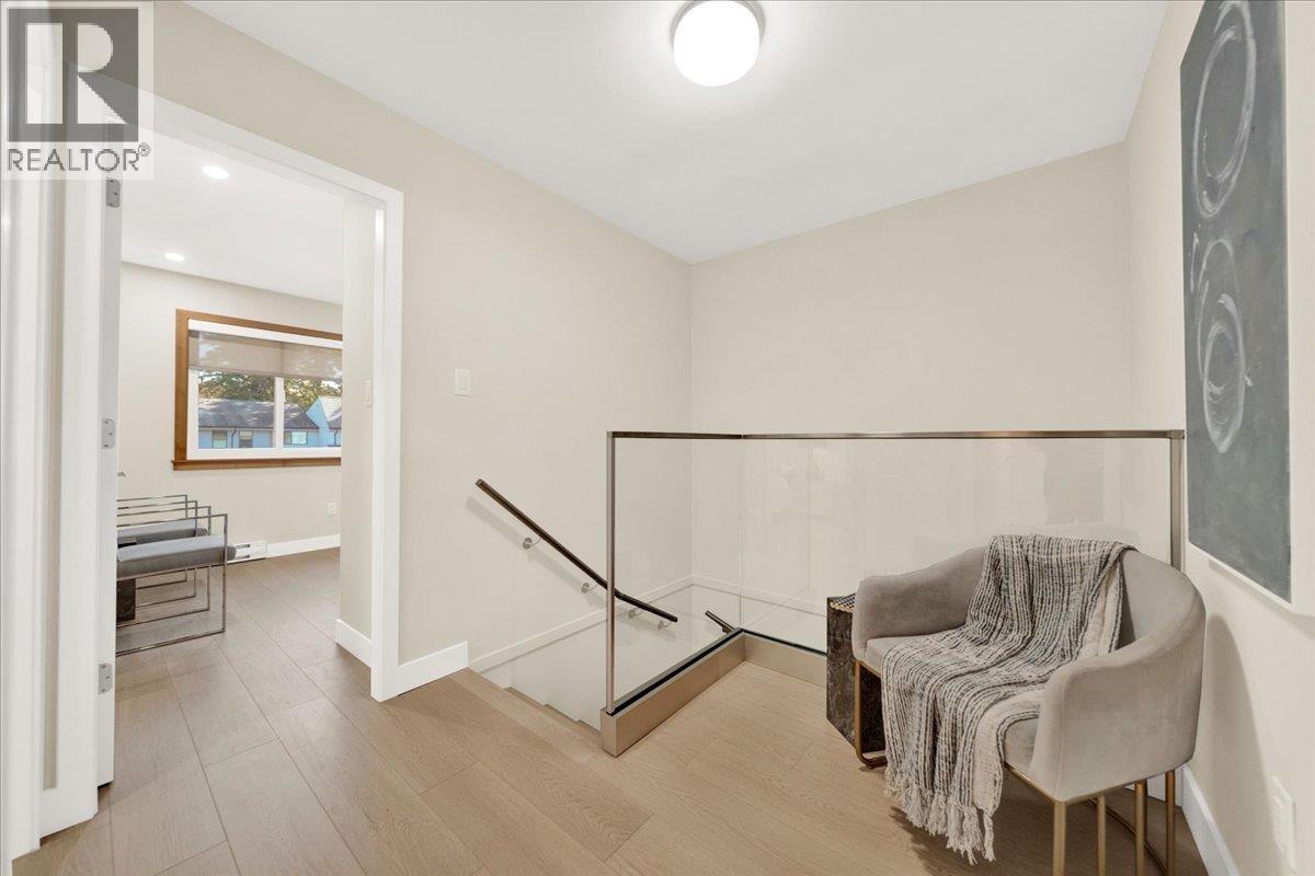 12 3851 Blundell Road Property Photo 8