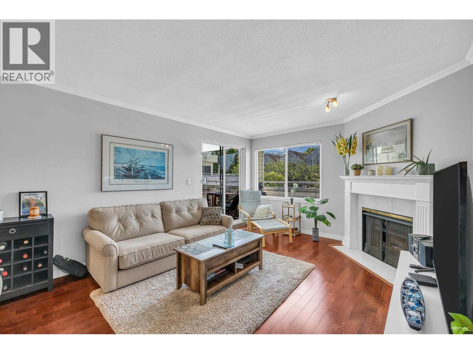 15 5661 Ladner Trunk Road Property Photo 2
