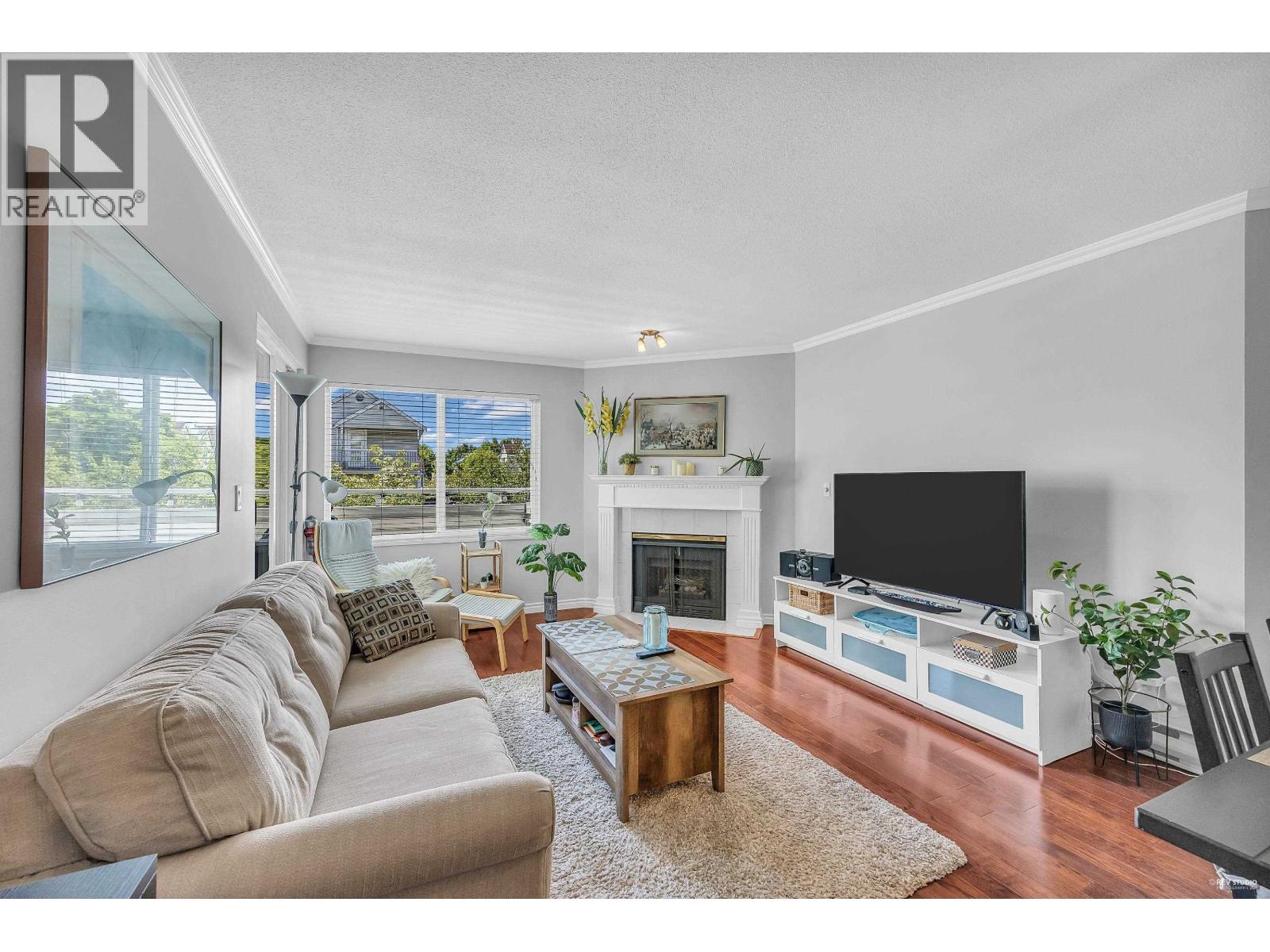 15 5661 Ladner Trunk Road Property Photo 3