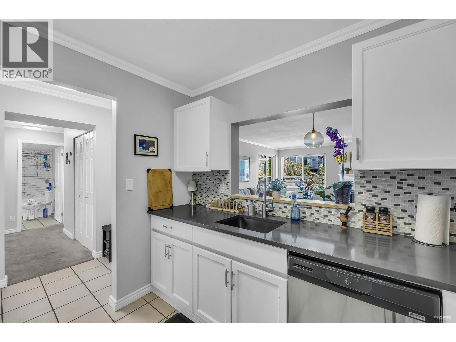 15 5661 Ladner Trunk Road Property Photo 9