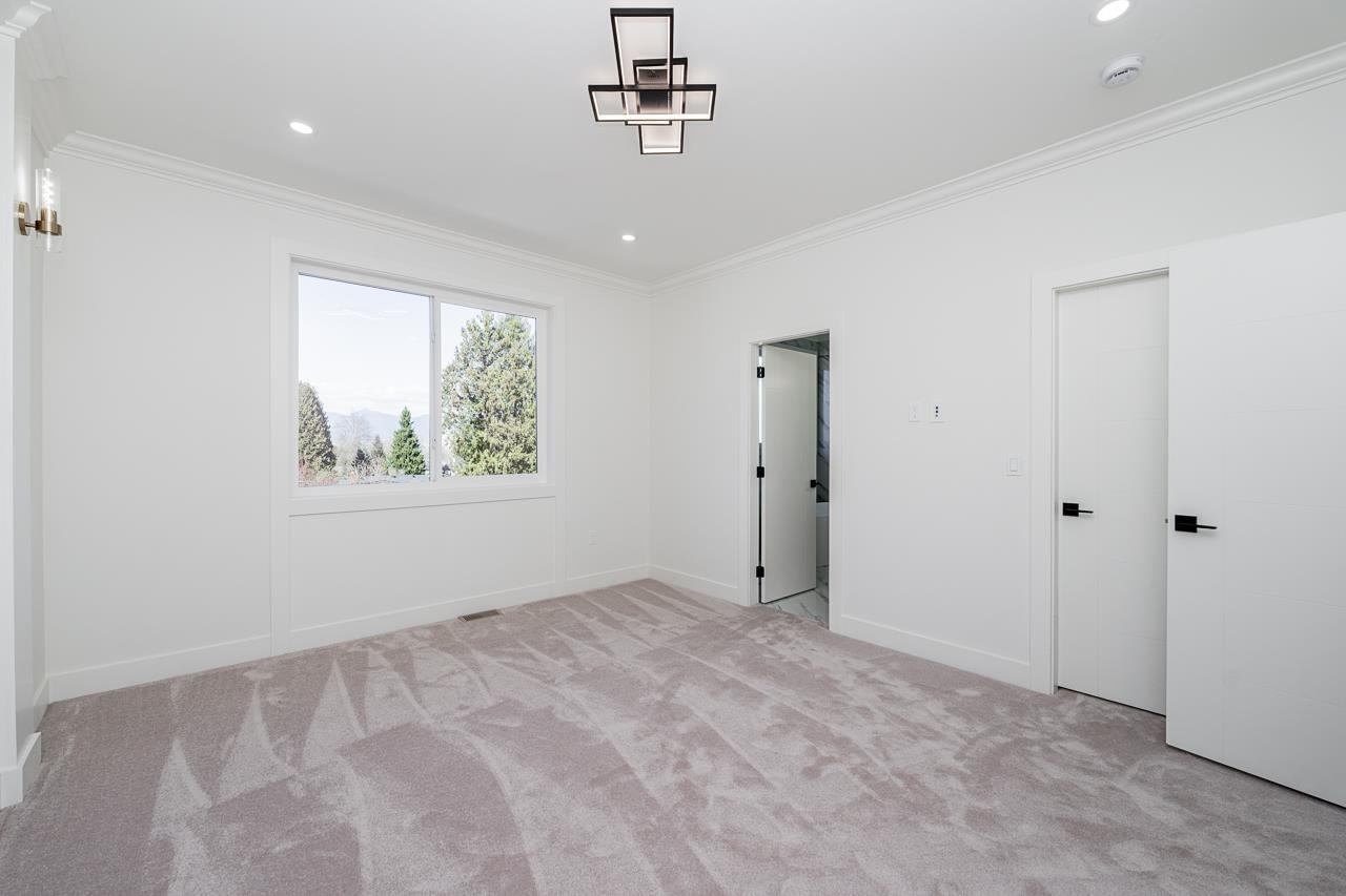 101 14259 Park Drive Property Photo 11