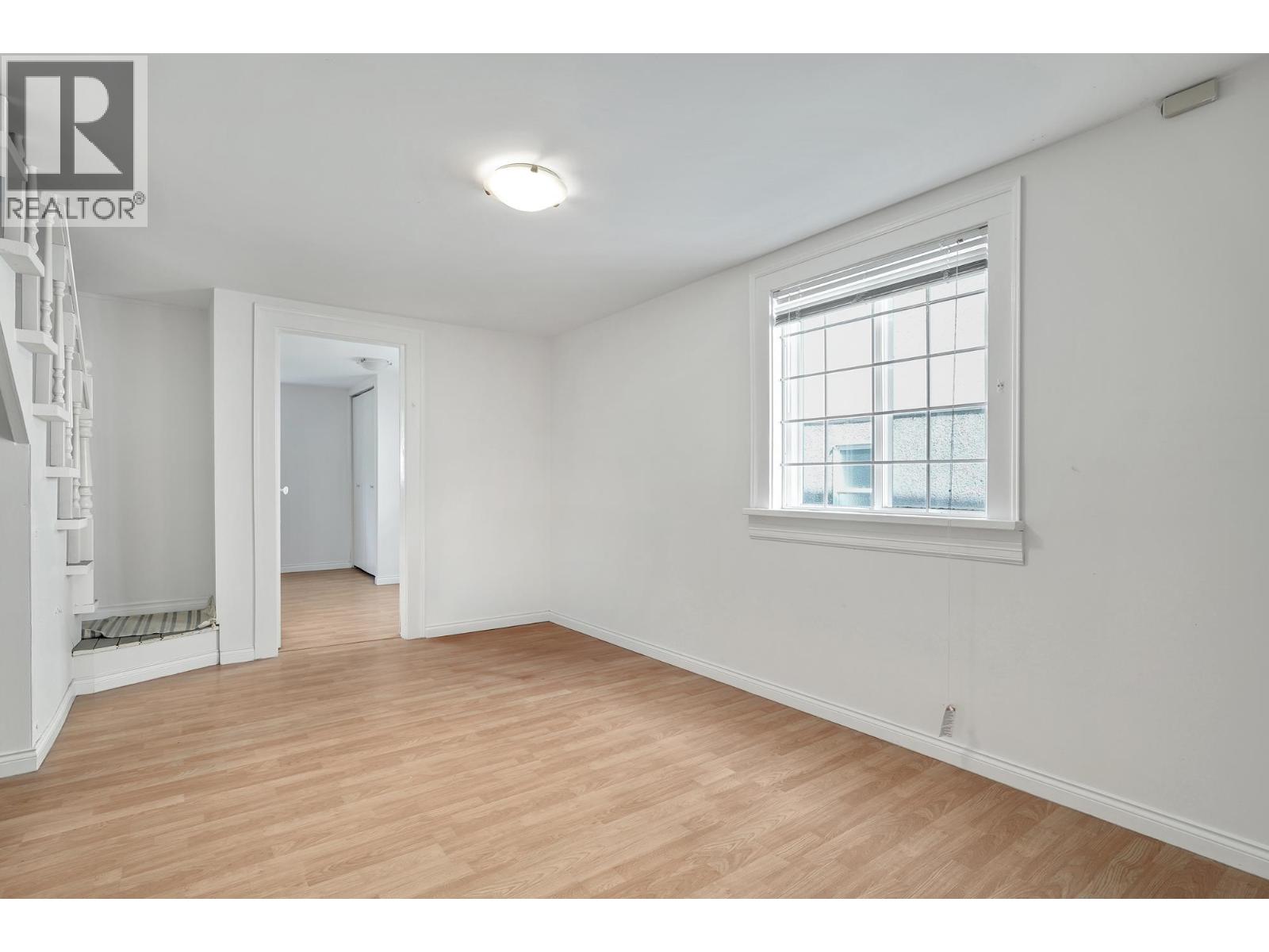2336 45 Avenue Property Photo 26
