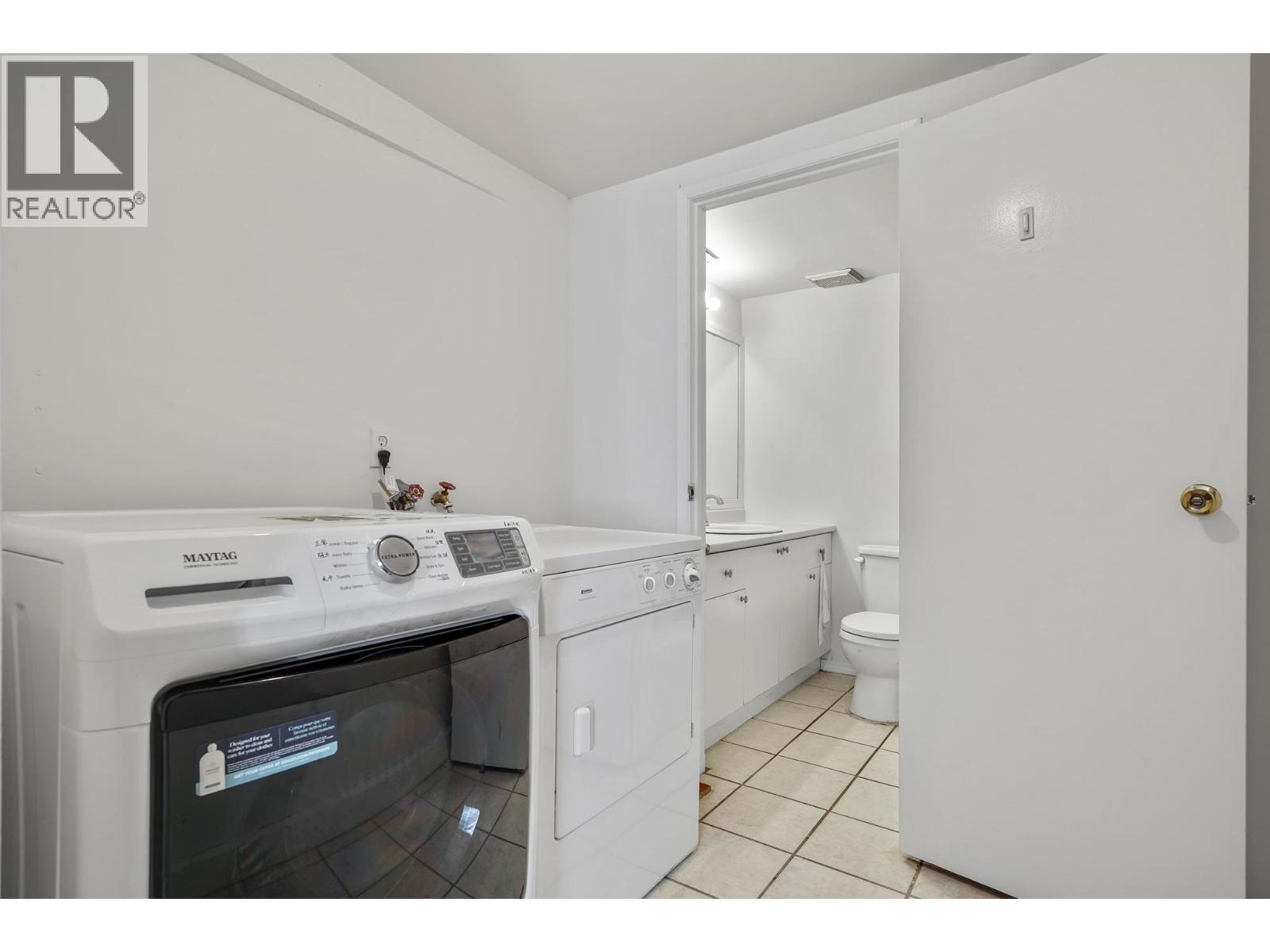 2336 45 Avenue Property Photo 29