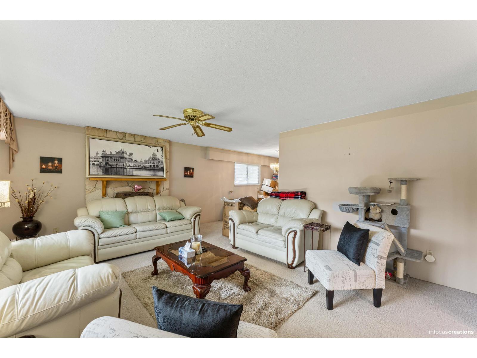 15156 93 Avenue Property Photo 4